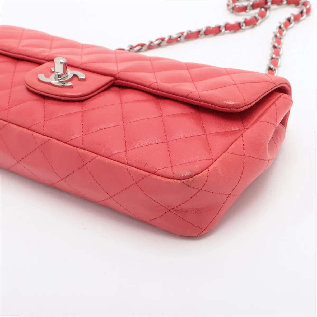 Matelasse Lambskin Chain Shoulder Bag Red Silver Hardware 10029934 10s — view 3