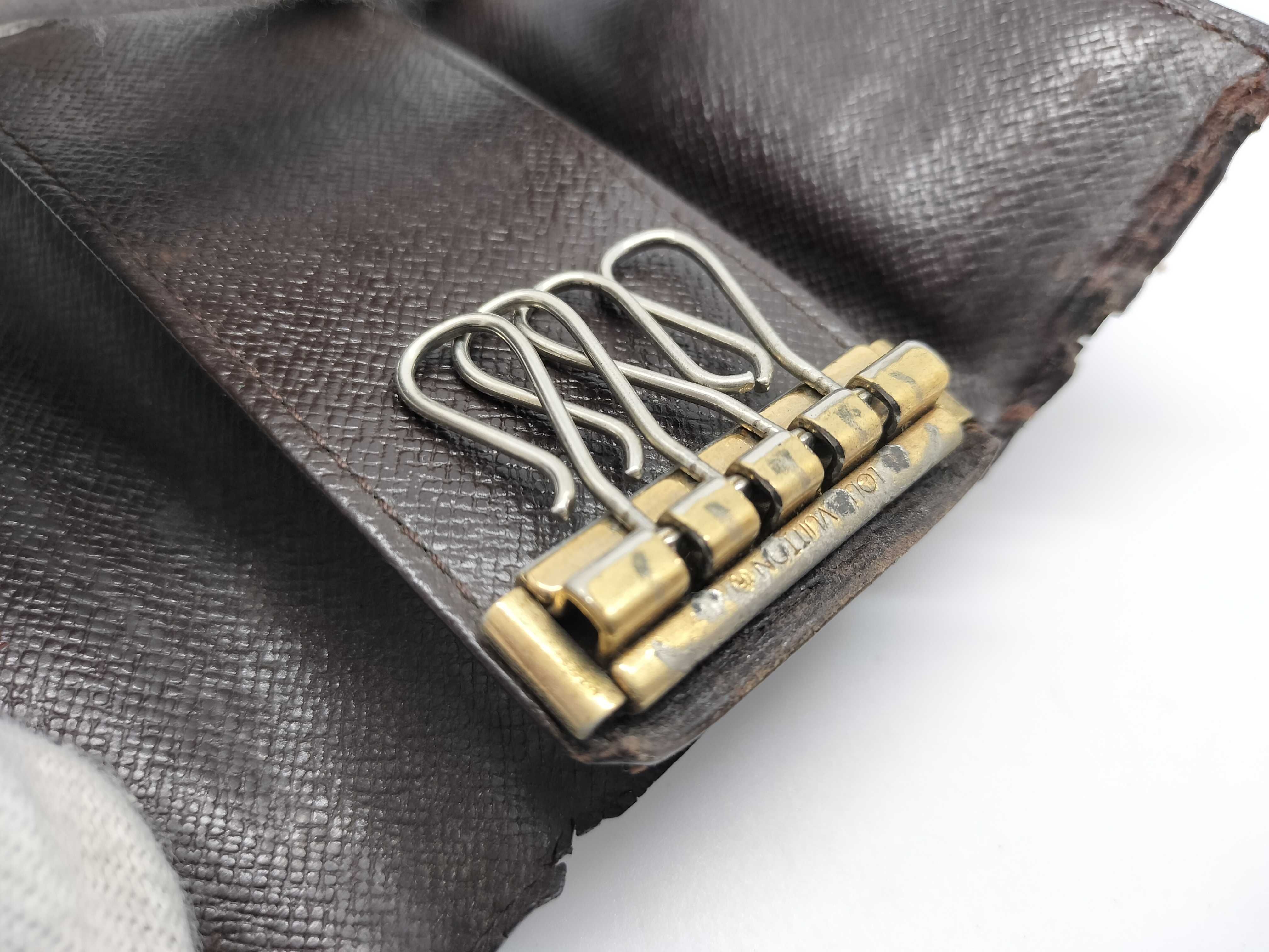 Damier Key Case — view 2