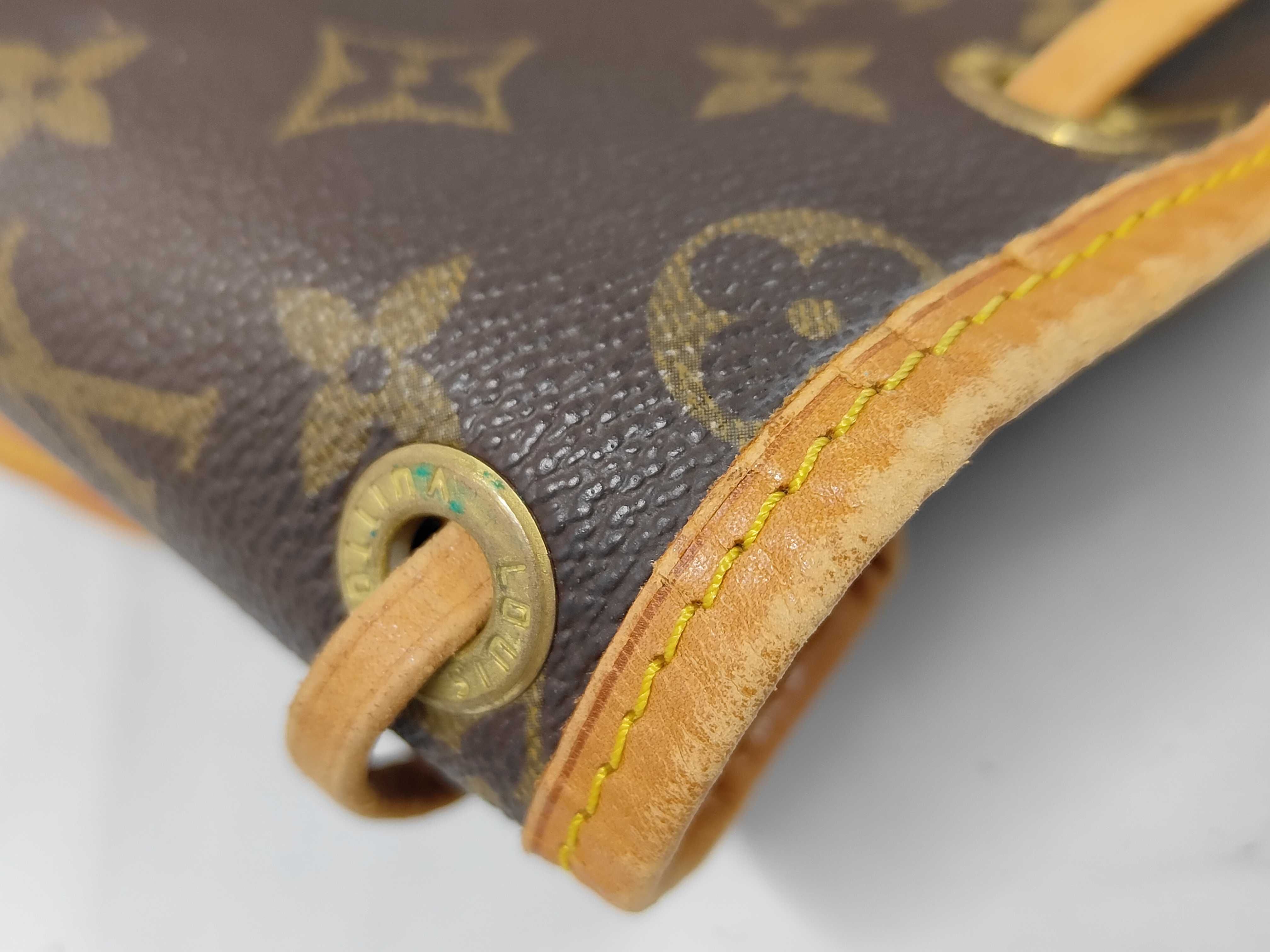 LV Noé Shoulder Bag — view 10