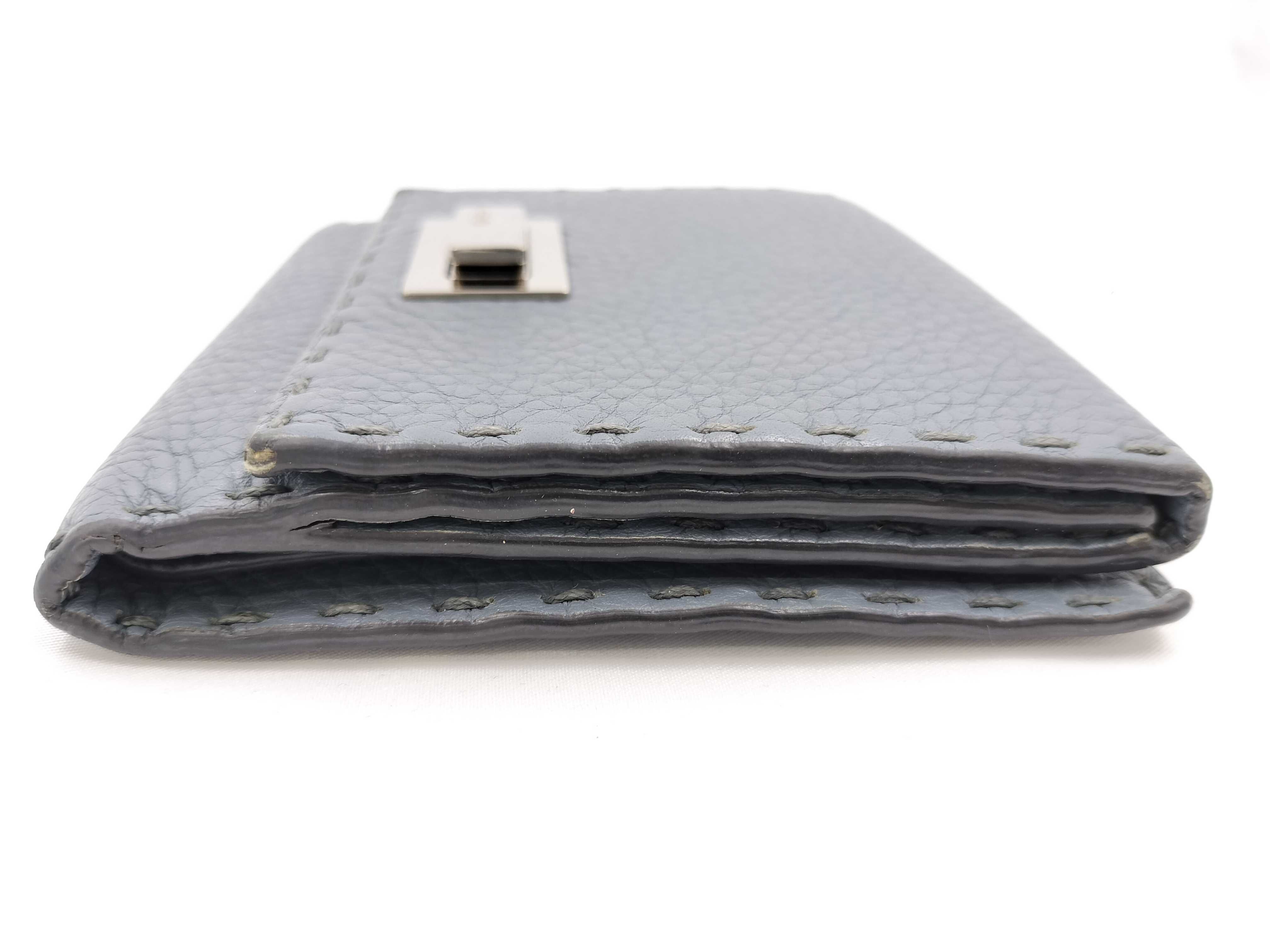 Turnlock Folding Wallet — view 4