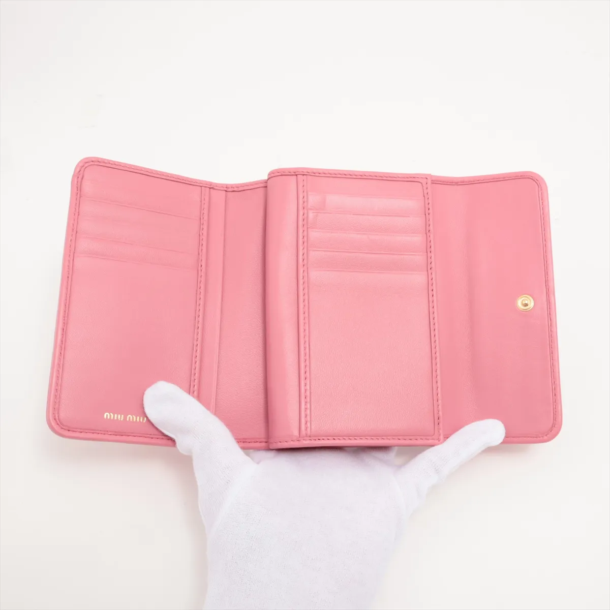 Matelasse 5ML225 Leather Compact Wallet Pink — view 4