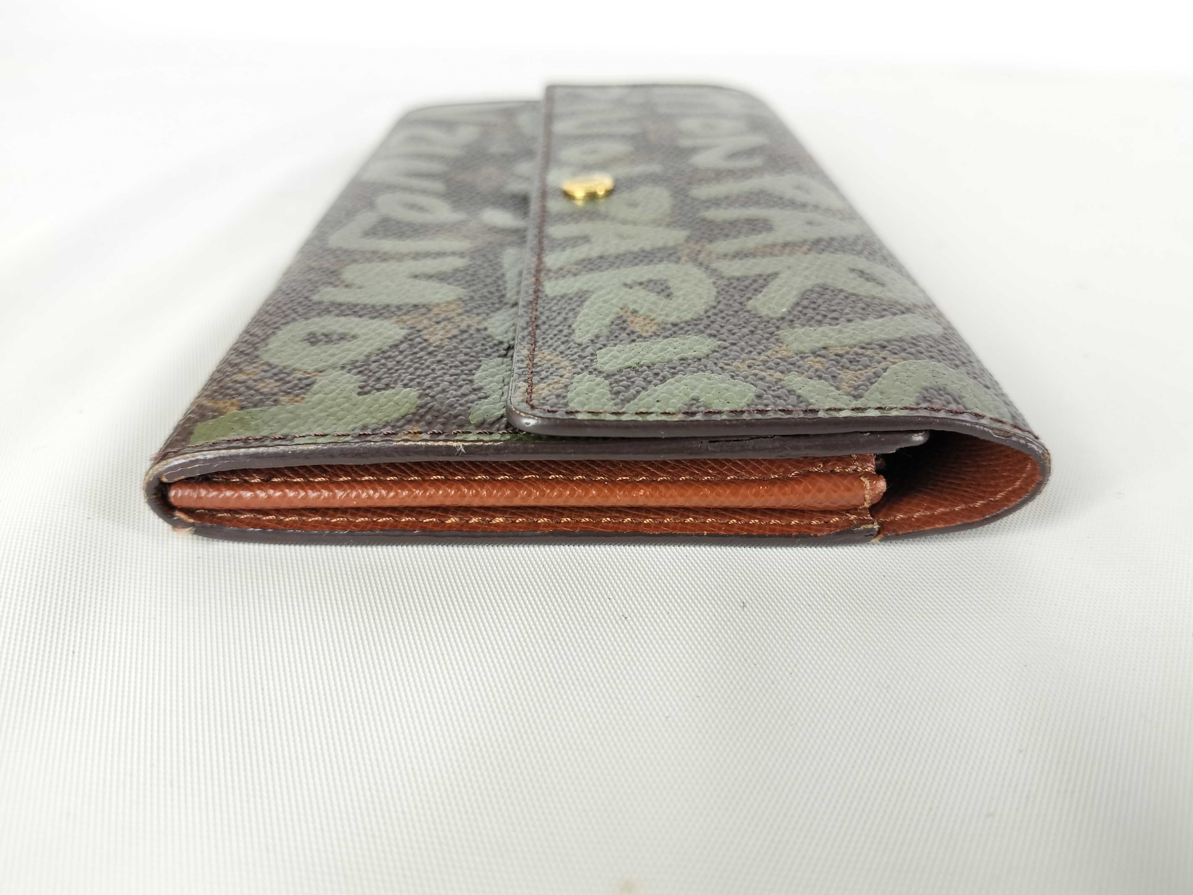 Monogram Graffiti Pochette Portemonnaie Credit M92188 Wallet — view 3