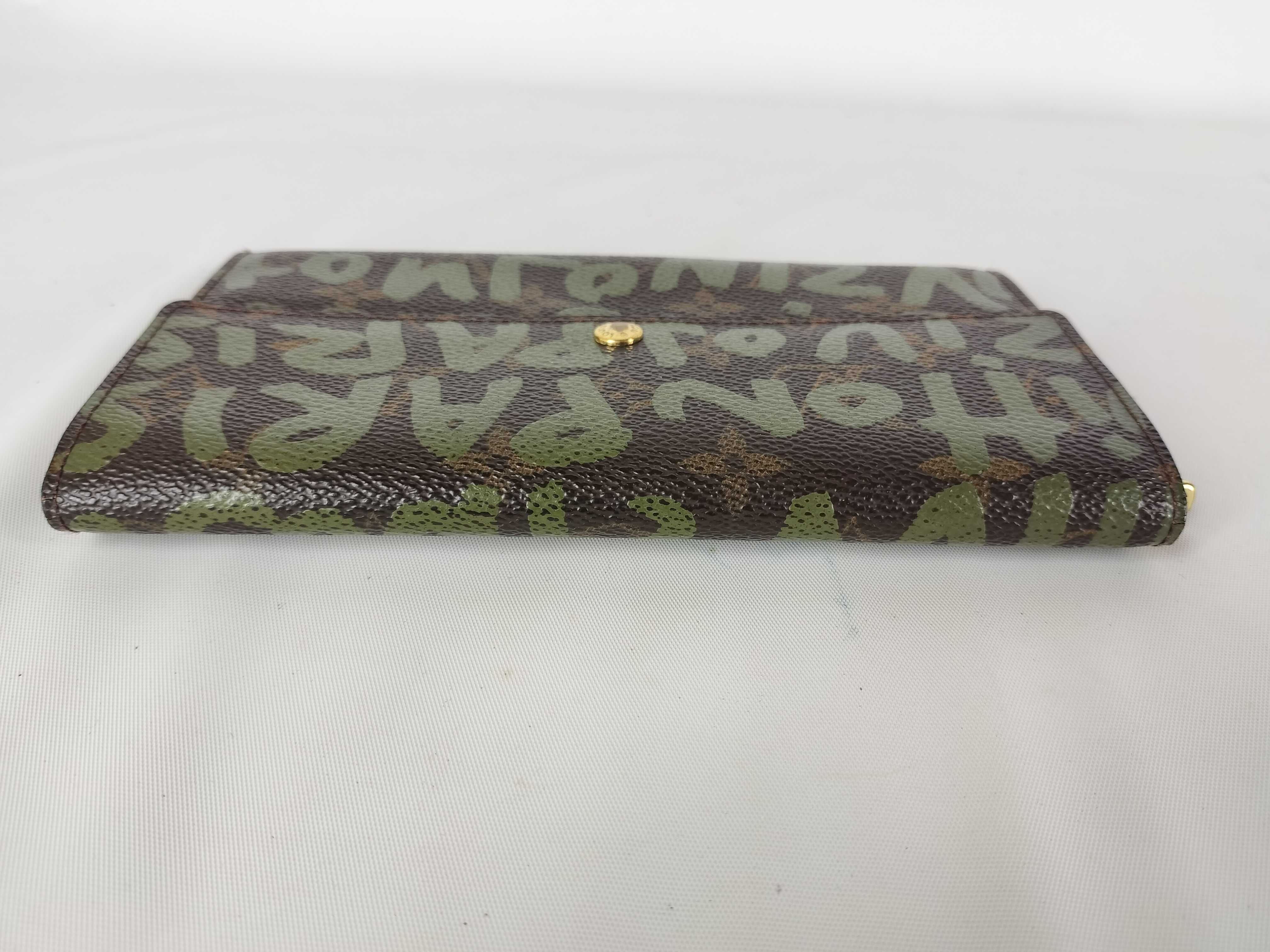 Monogram Graffiti Pochette Portemonnaie Credit M92188 Wallet — view 4