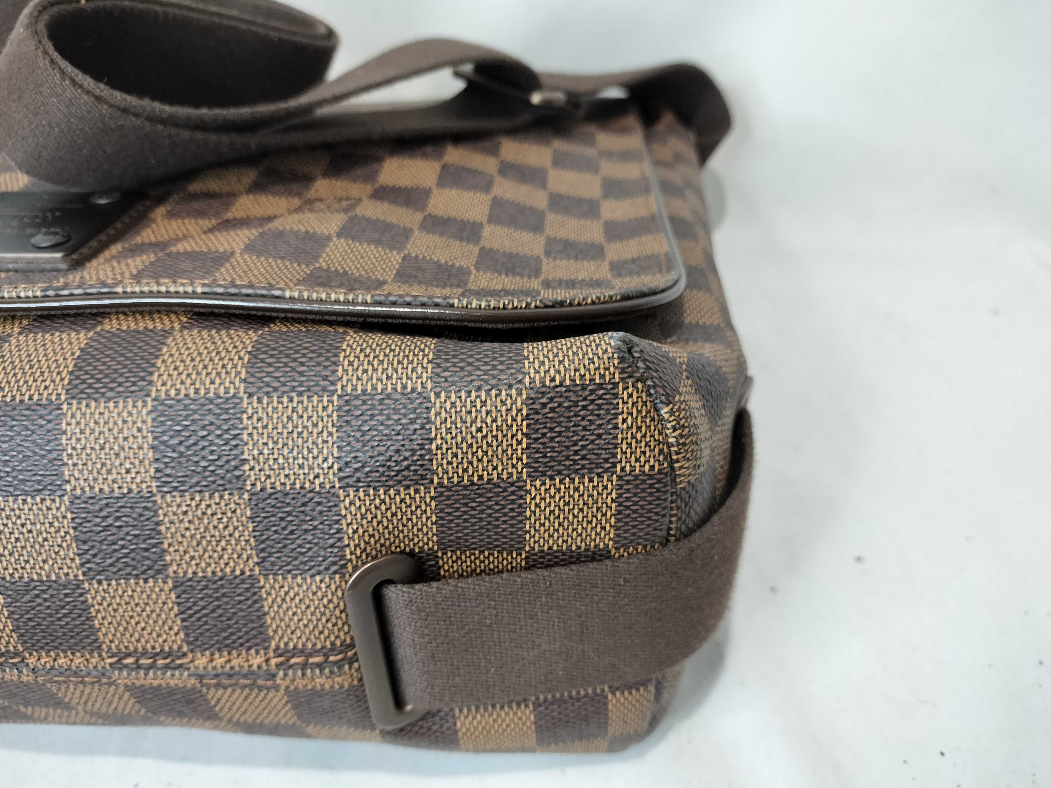 Damier N51211 Brooklyn MM Shoulder Bag — view 7