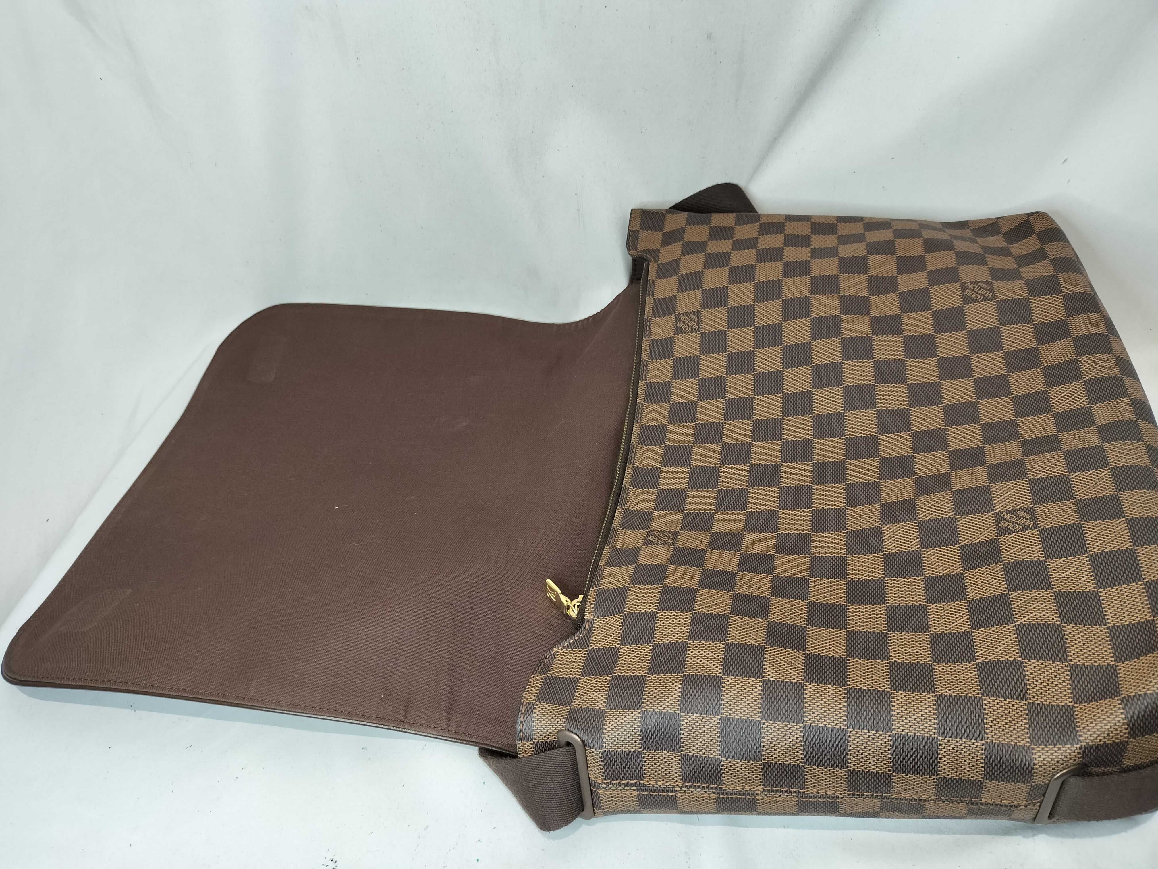 Damier N51211 Brooklyn MM Shoulder Bag — view 9