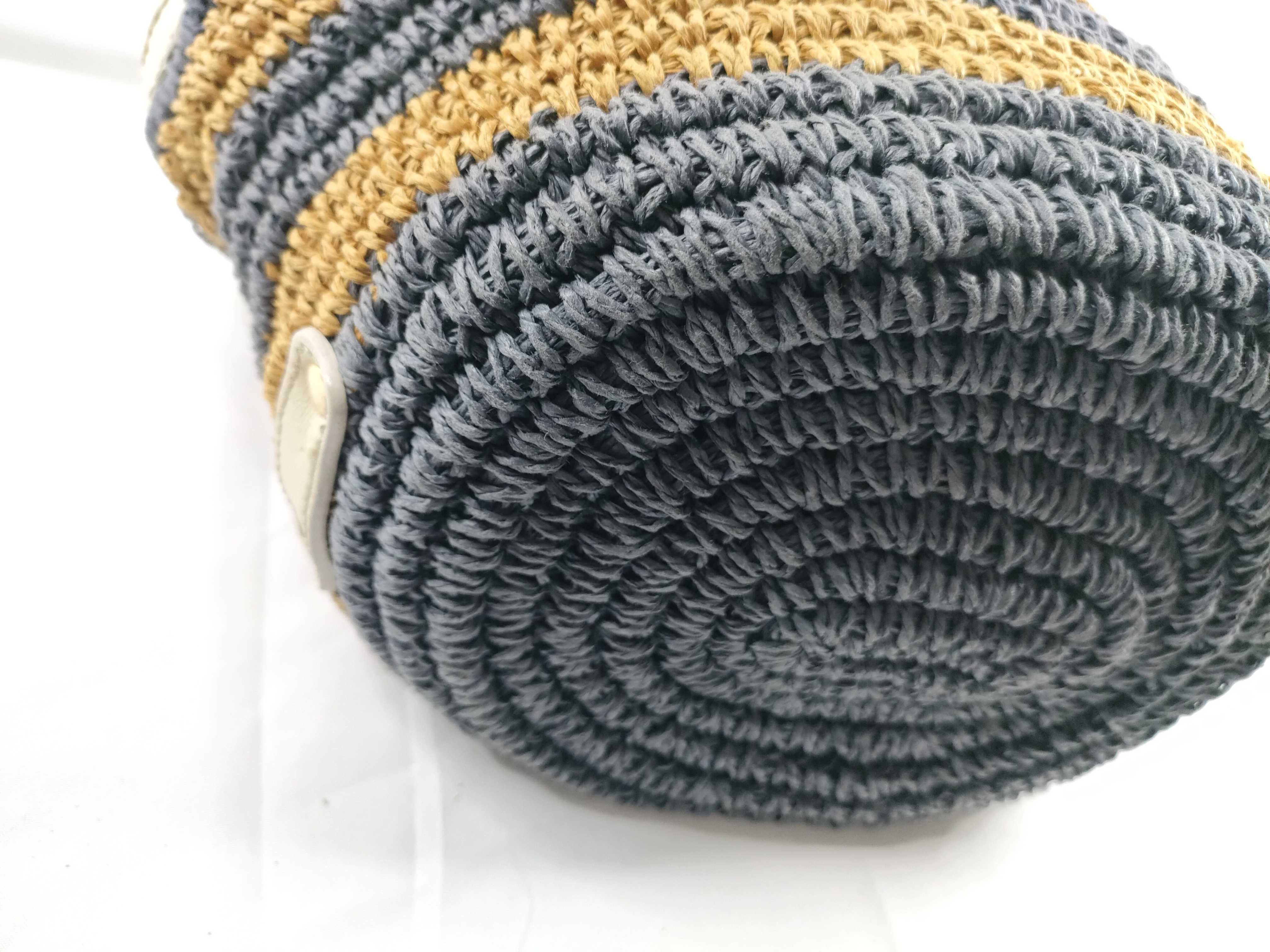 Blue Label Burberry Blue Label Handbag Raffia Handbag — view 3