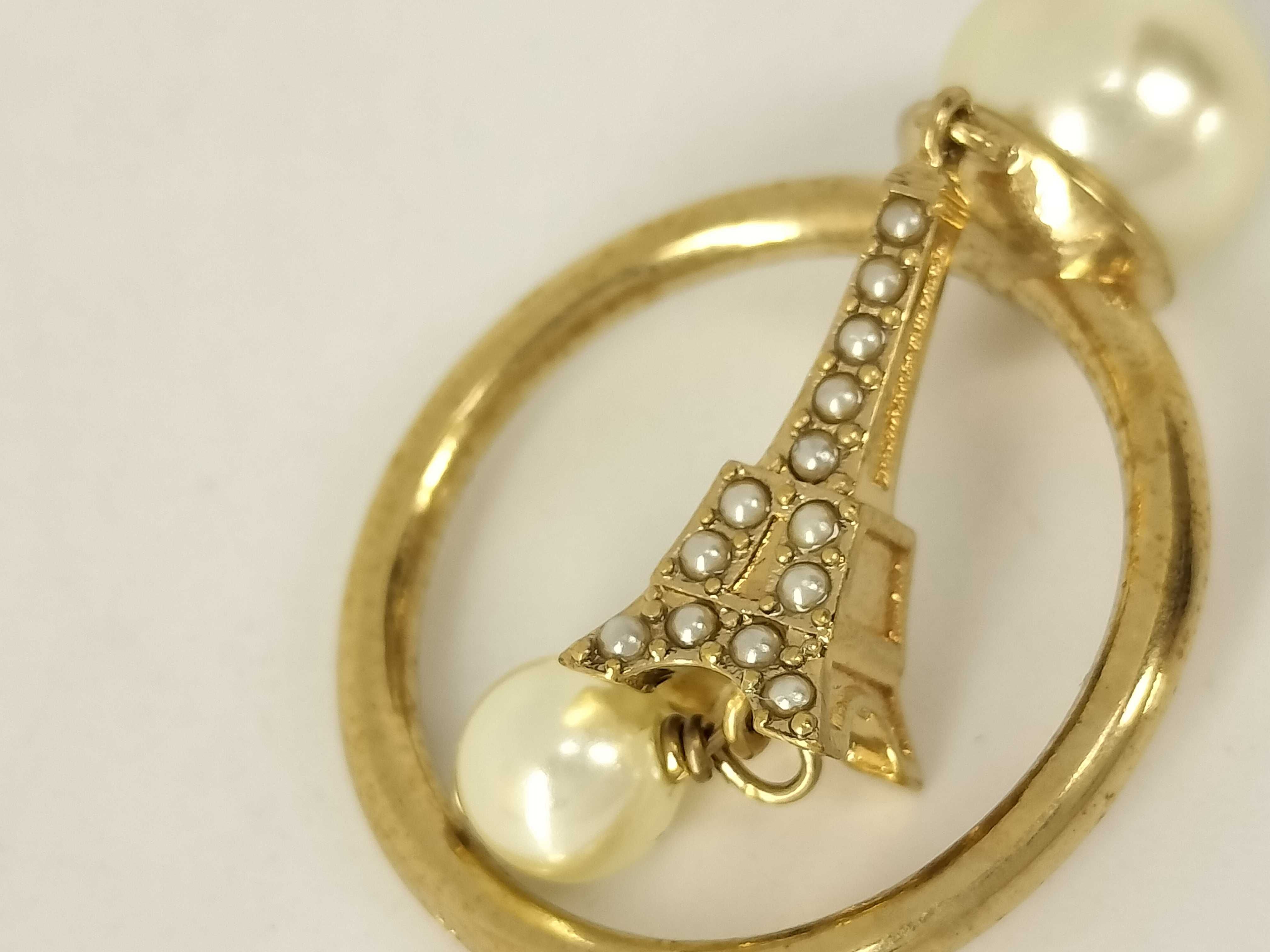 Resin Pearl Eiffel Tower Ring — view 10