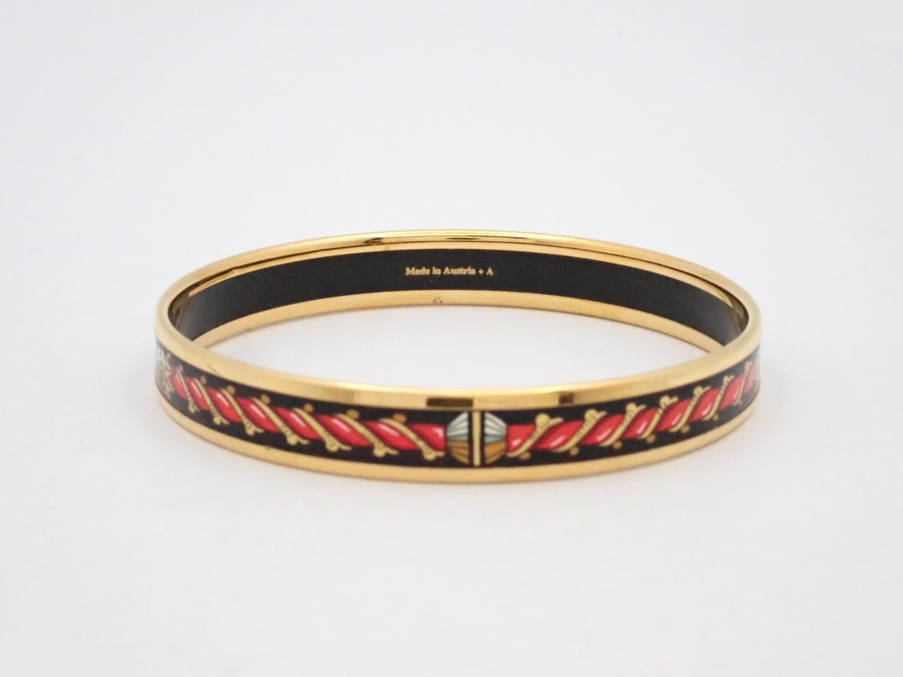 enamel bangle, wrist circumference approximately 20 cm — view 2