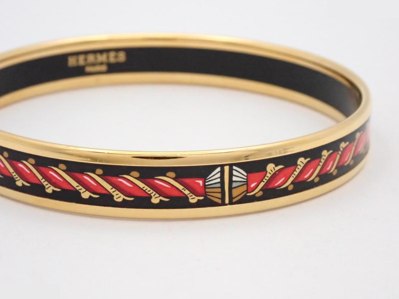 enamel bangle, wrist circumference approximately 20 cm — view 3