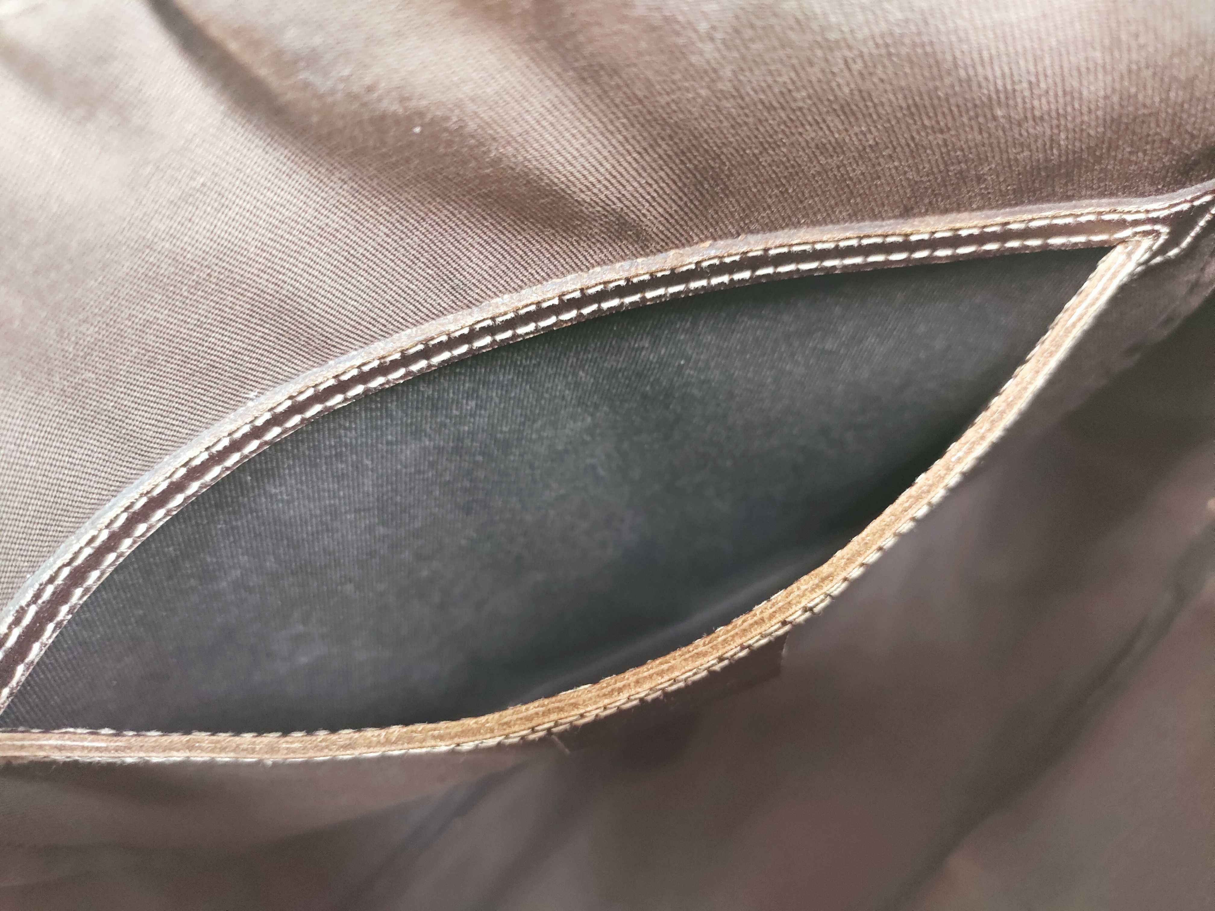 GG Canvas Shoulder Bag, Brown — view 11