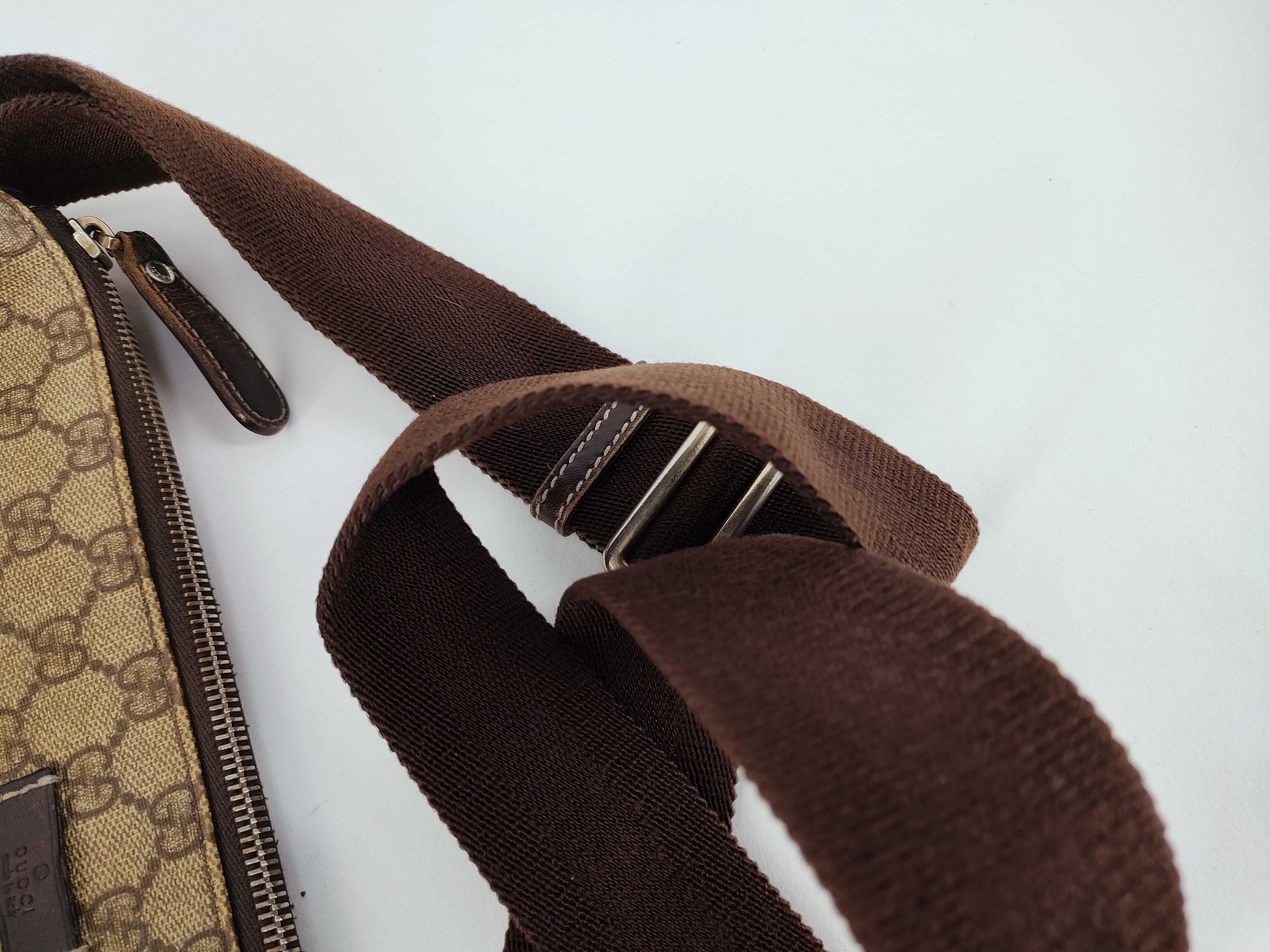 GG Canvas Shoulder Bag, Brown — view 4