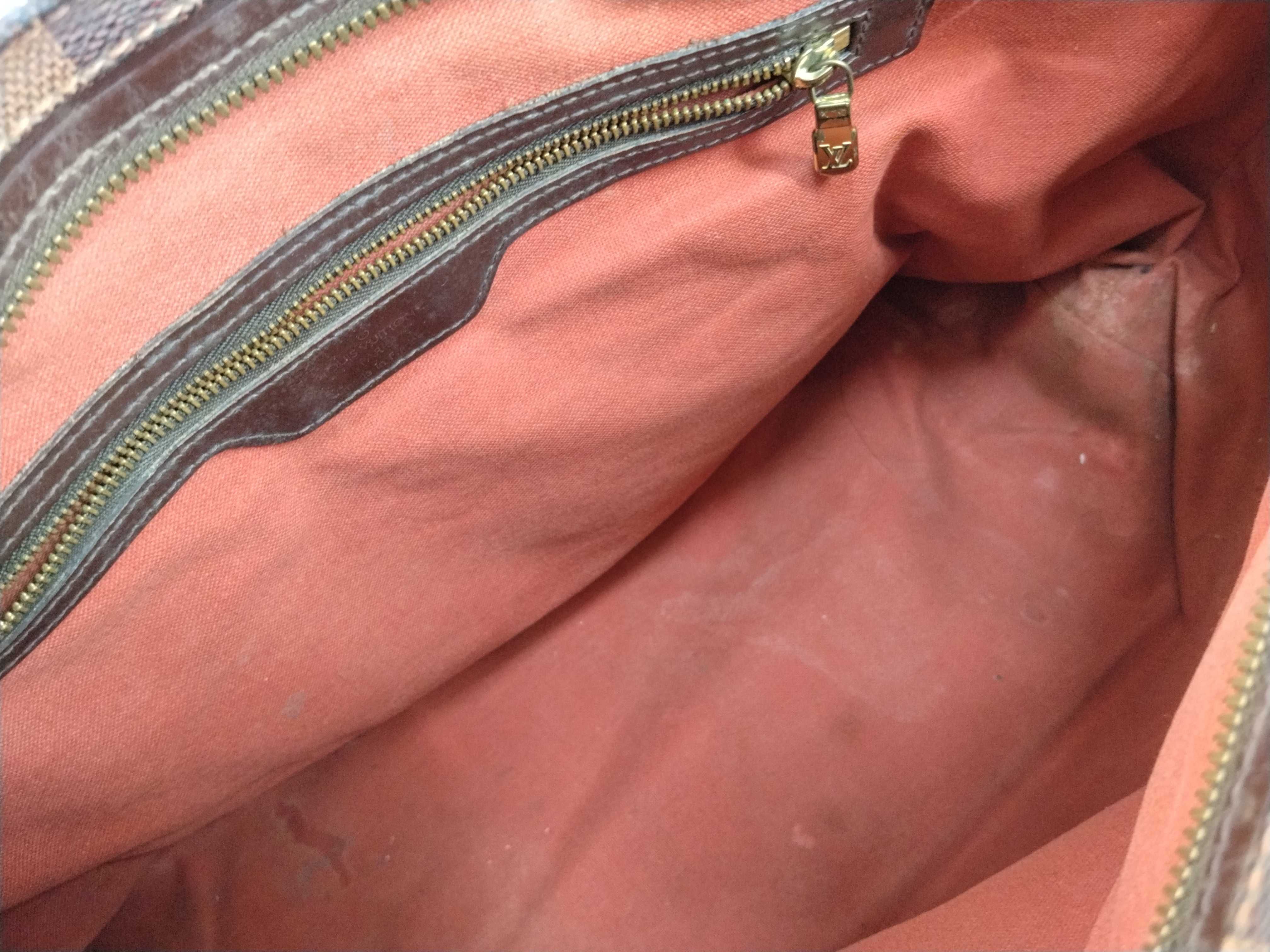 Damier LV Damier Chelsea Tote Bag — view 11
