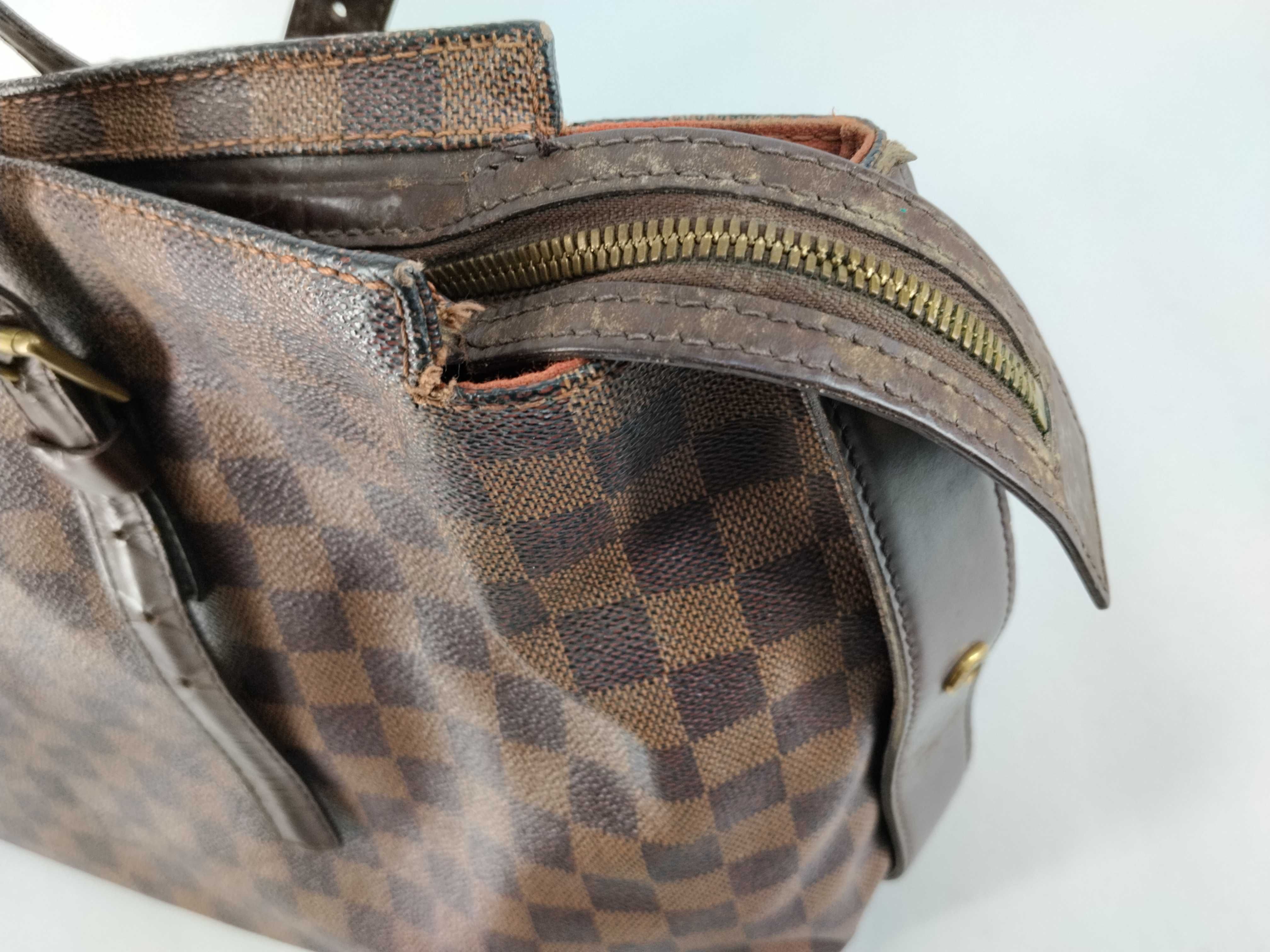 Damier LV Damier Chelsea Tote Bag — view 9