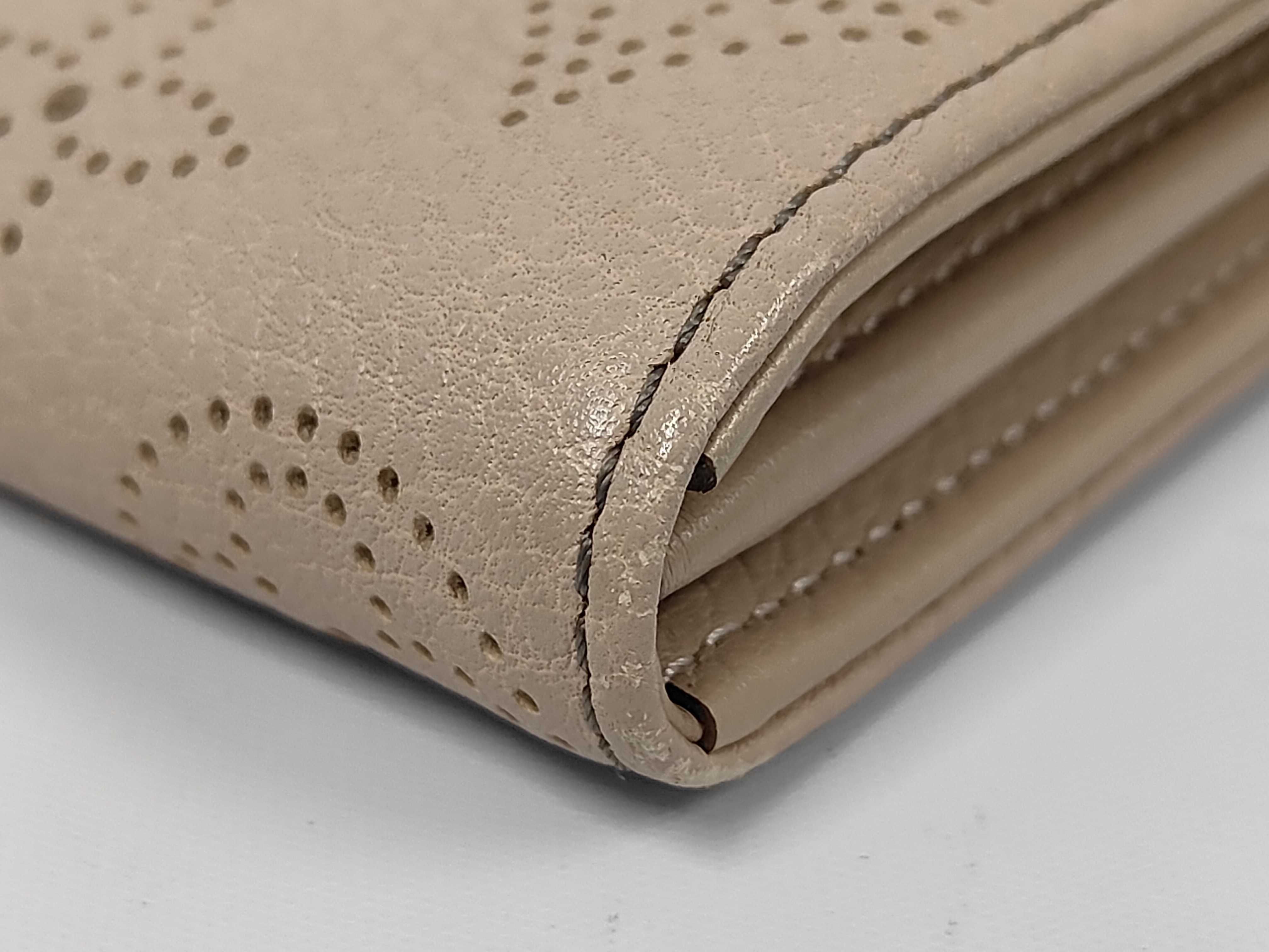 wallet — view 3