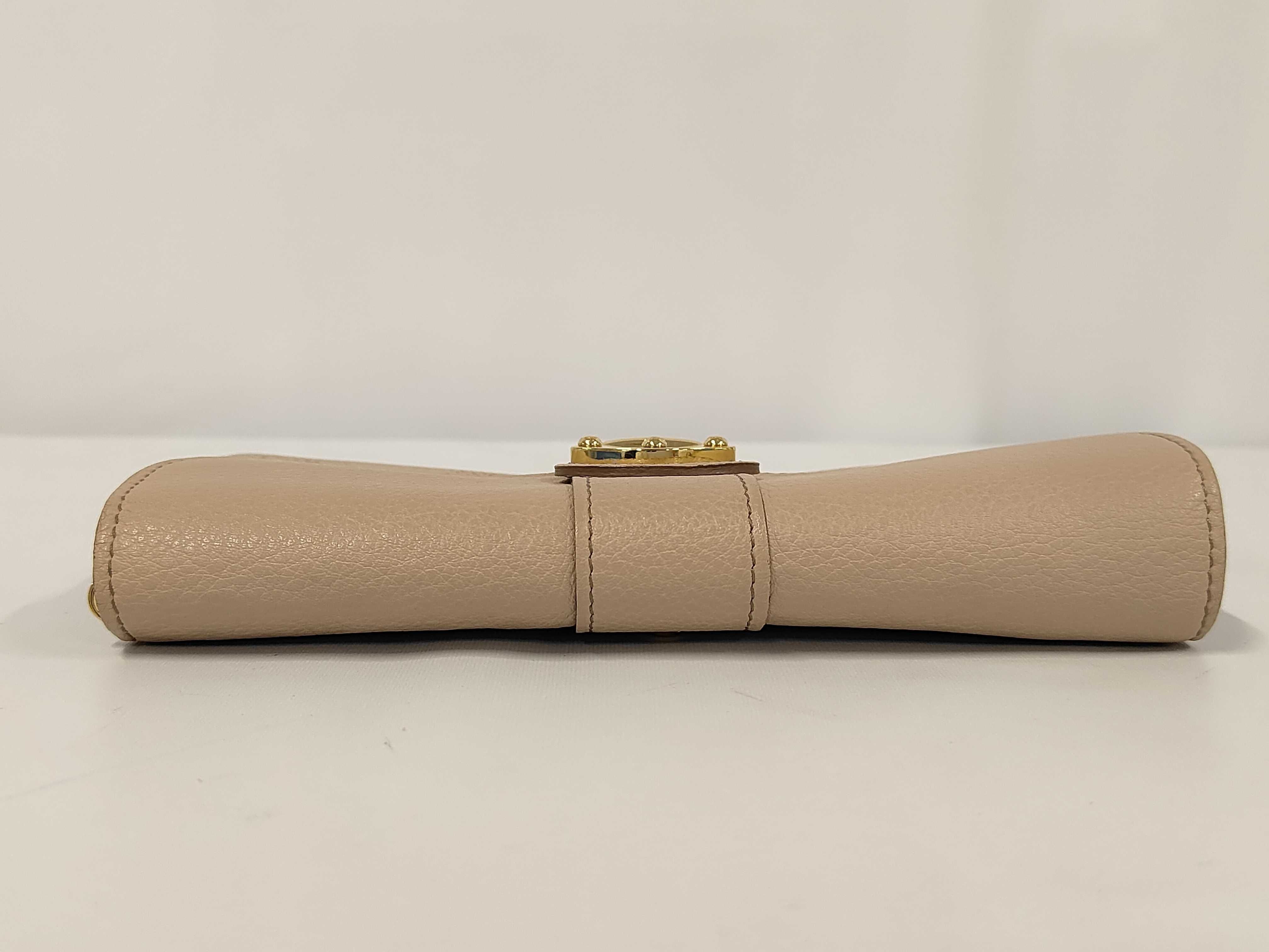 wallet — view 6