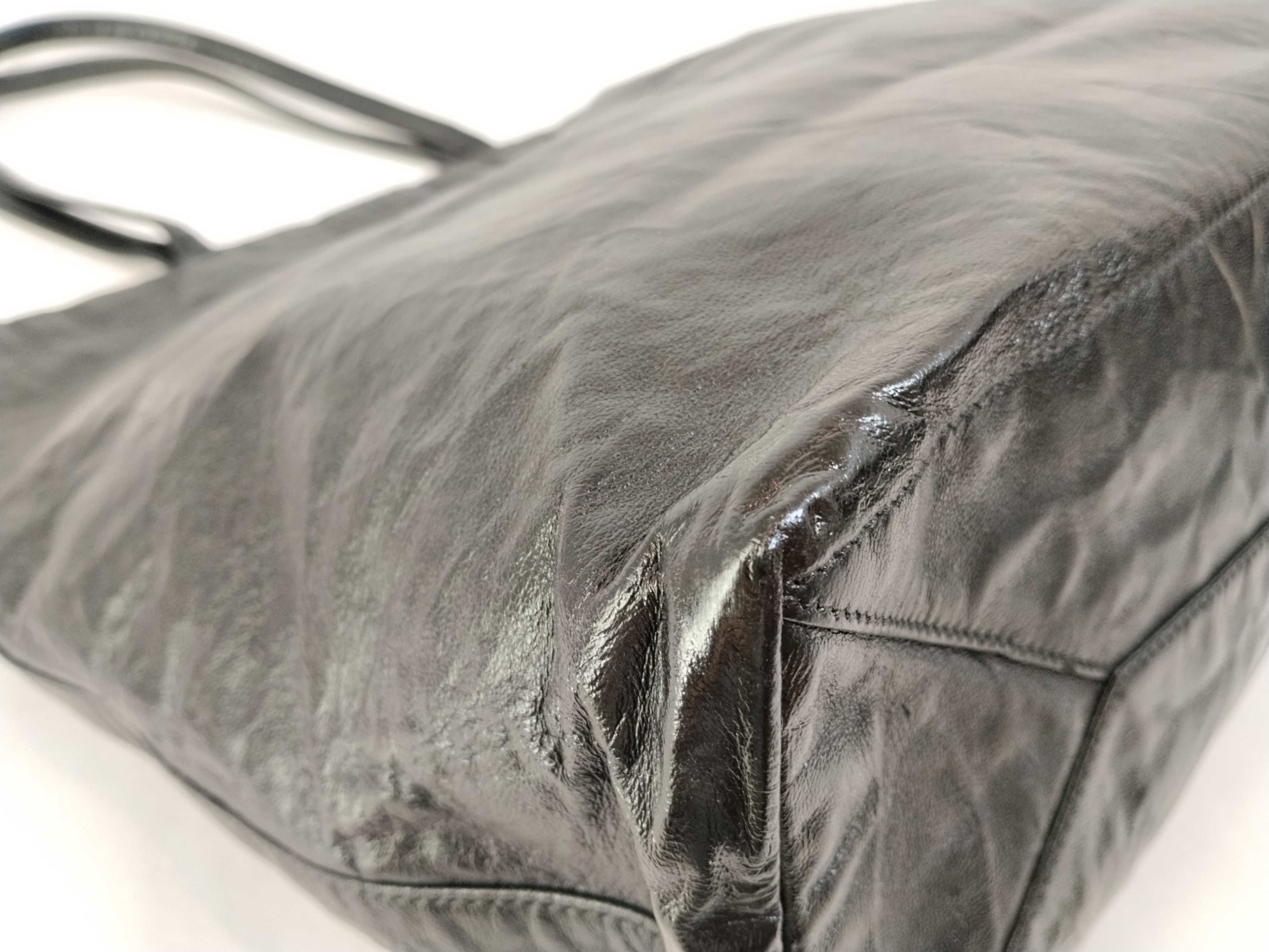 Reversible Antique Nappa Leather Tote Bag — view 6