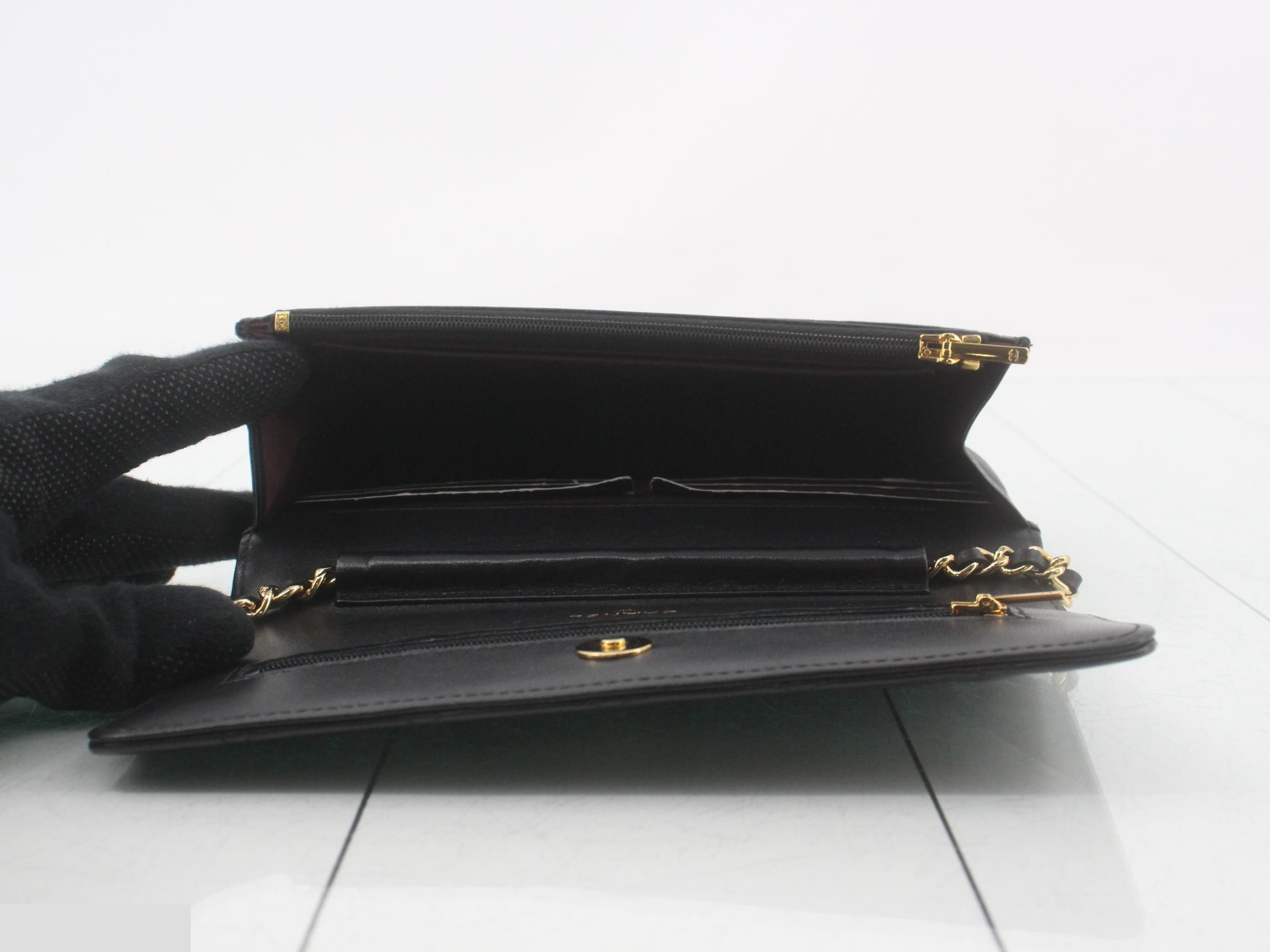 Matelassé Lambskin Chain Wallet — view 4