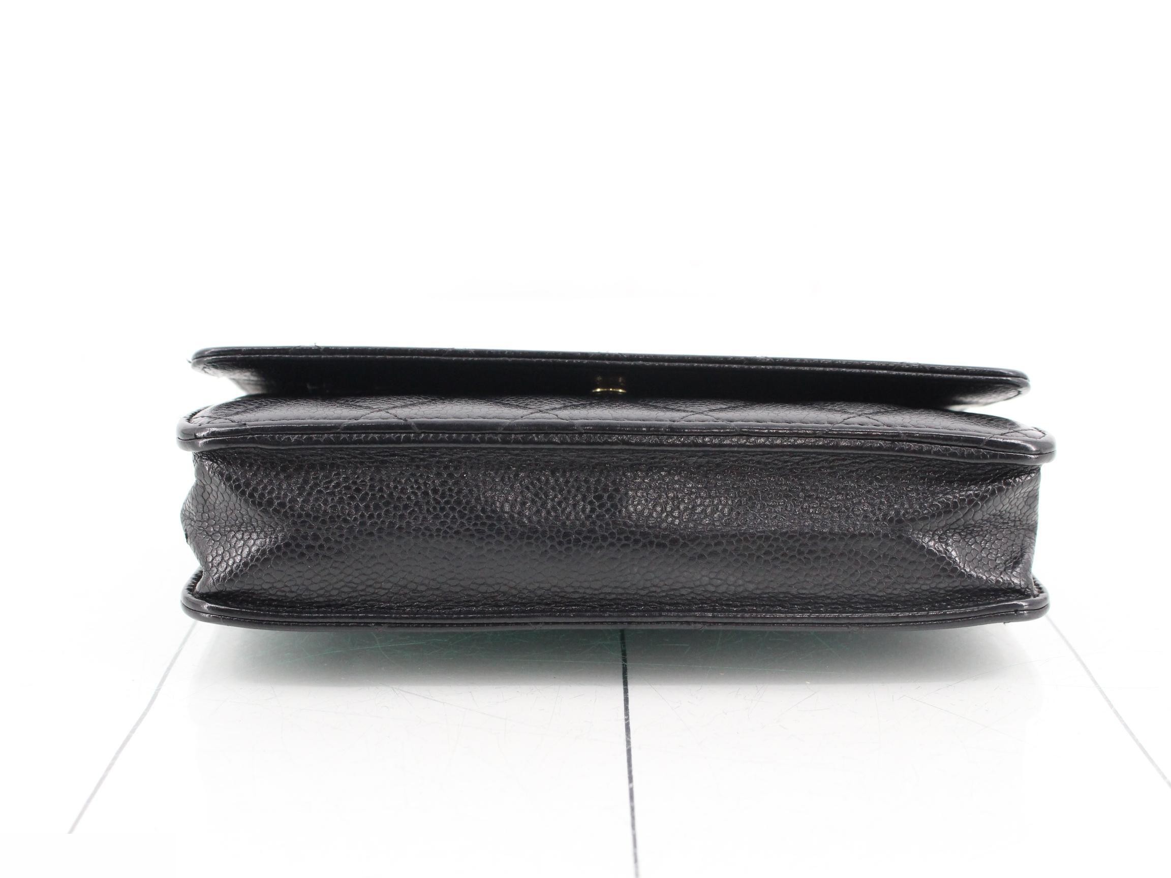 Matelassé Caviar Chain Wallet Seal — view 3