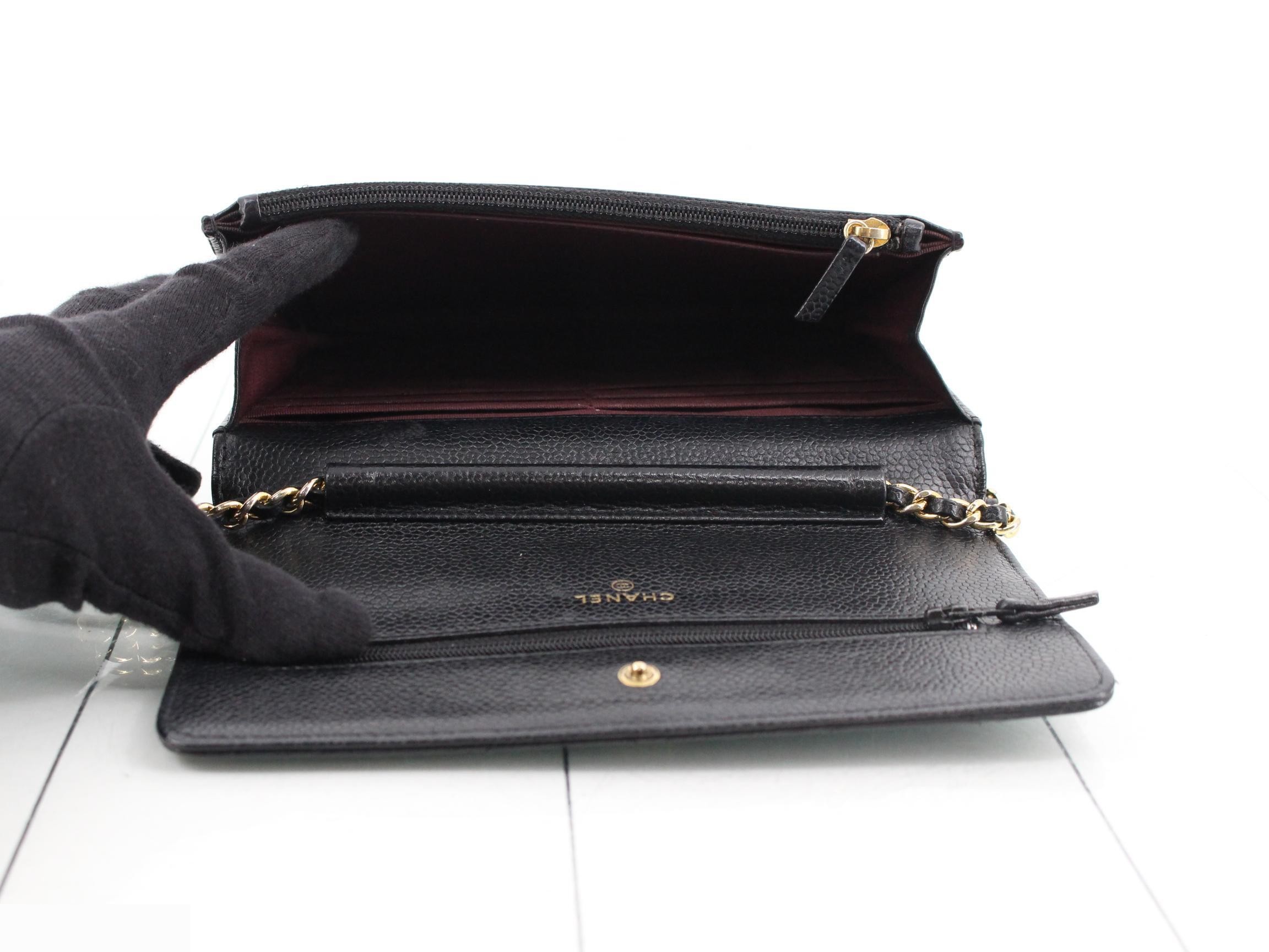 Matelassé Caviar Chain Wallet Seal — view 4