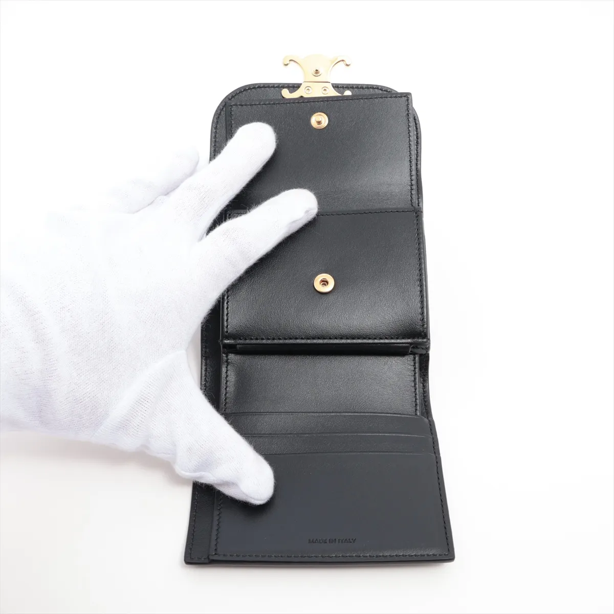 Triomphe Small Flap Wallet Leather Compact Wallet Black — view 5