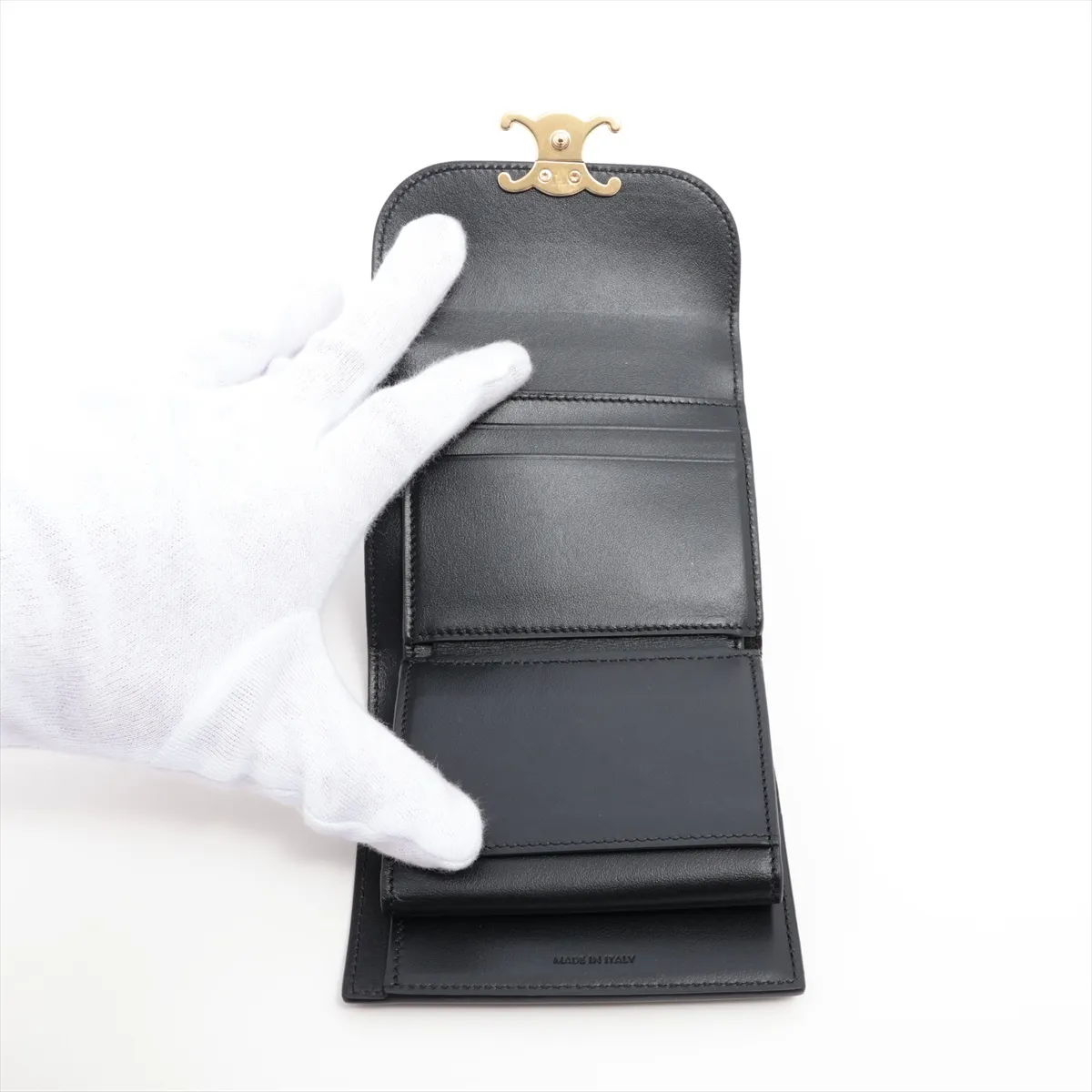Triomphe Small Flap Wallet Leather Compact Wallet Black — view 6