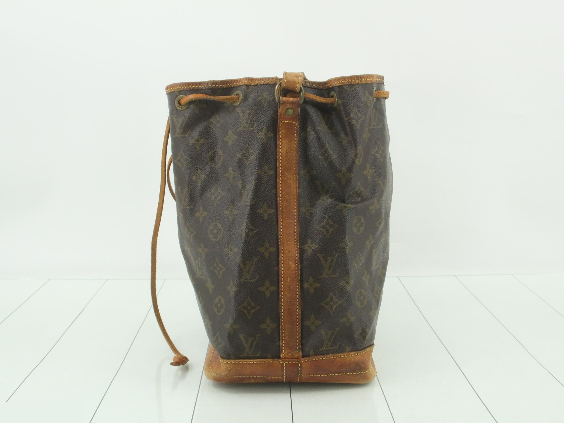 Monogram Tote Bag Noé — view 3