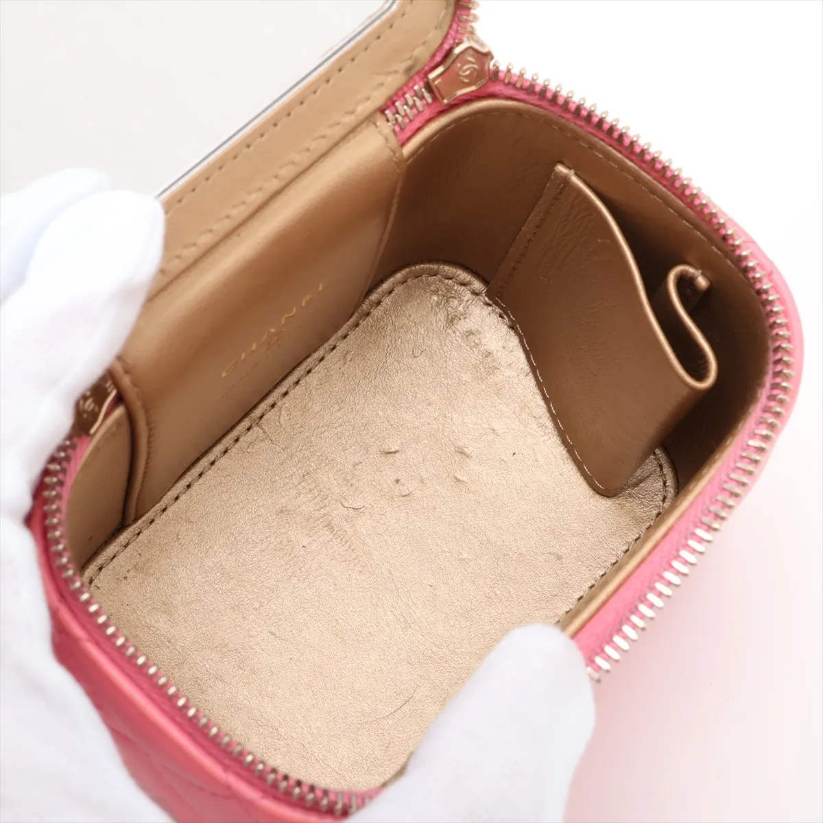 Matelassé Lambskin Chain Shoulder Bag Vanity Case Pink Gold Hardware 32038151 Serial Number 32 — view 6