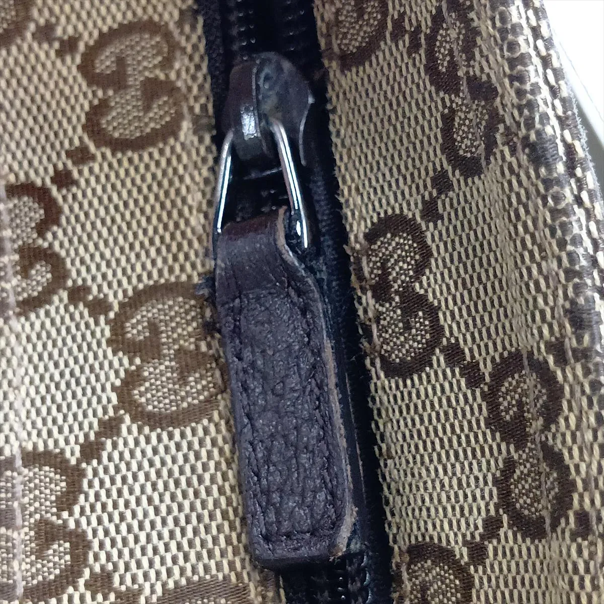 GG Canvas 256100 Canvas x Leather Shoulder Bag Brown — view 15