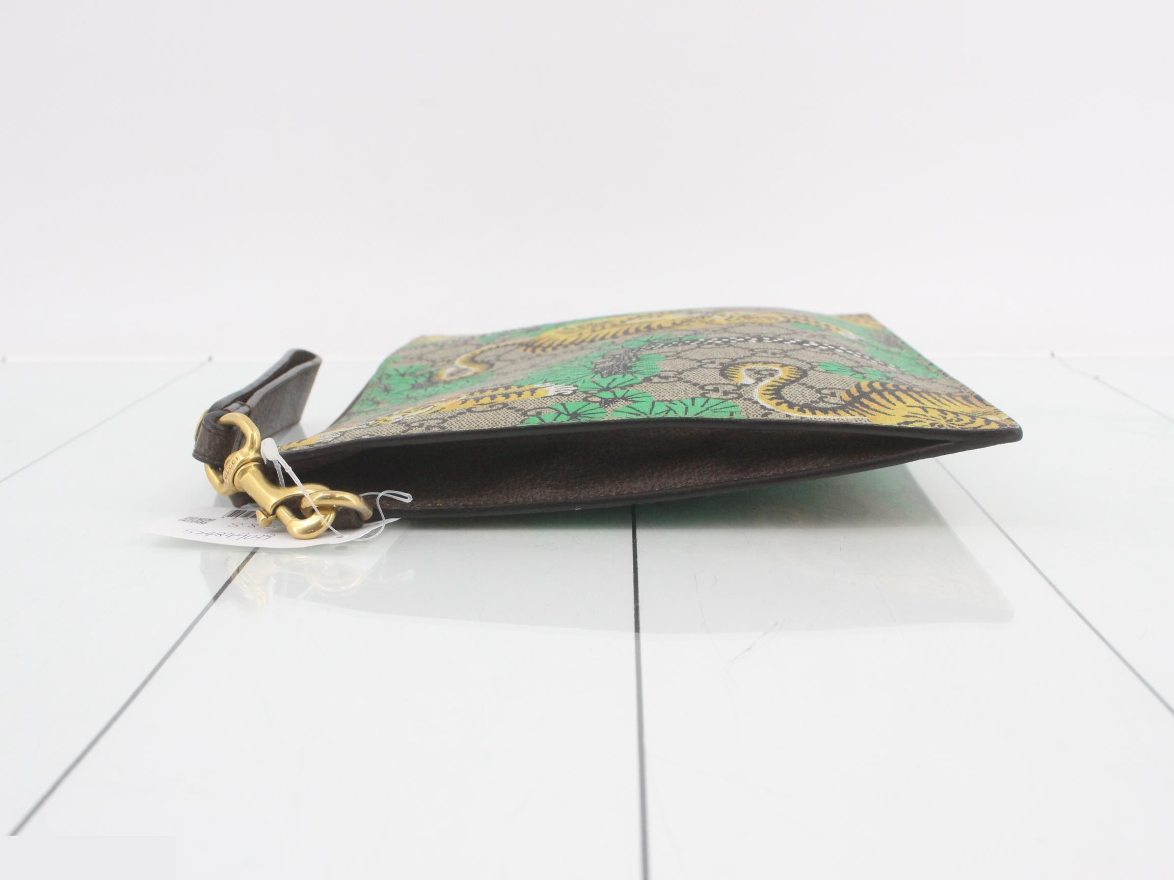 GG Supreme Tiger Motif Clutch Bag — view 4