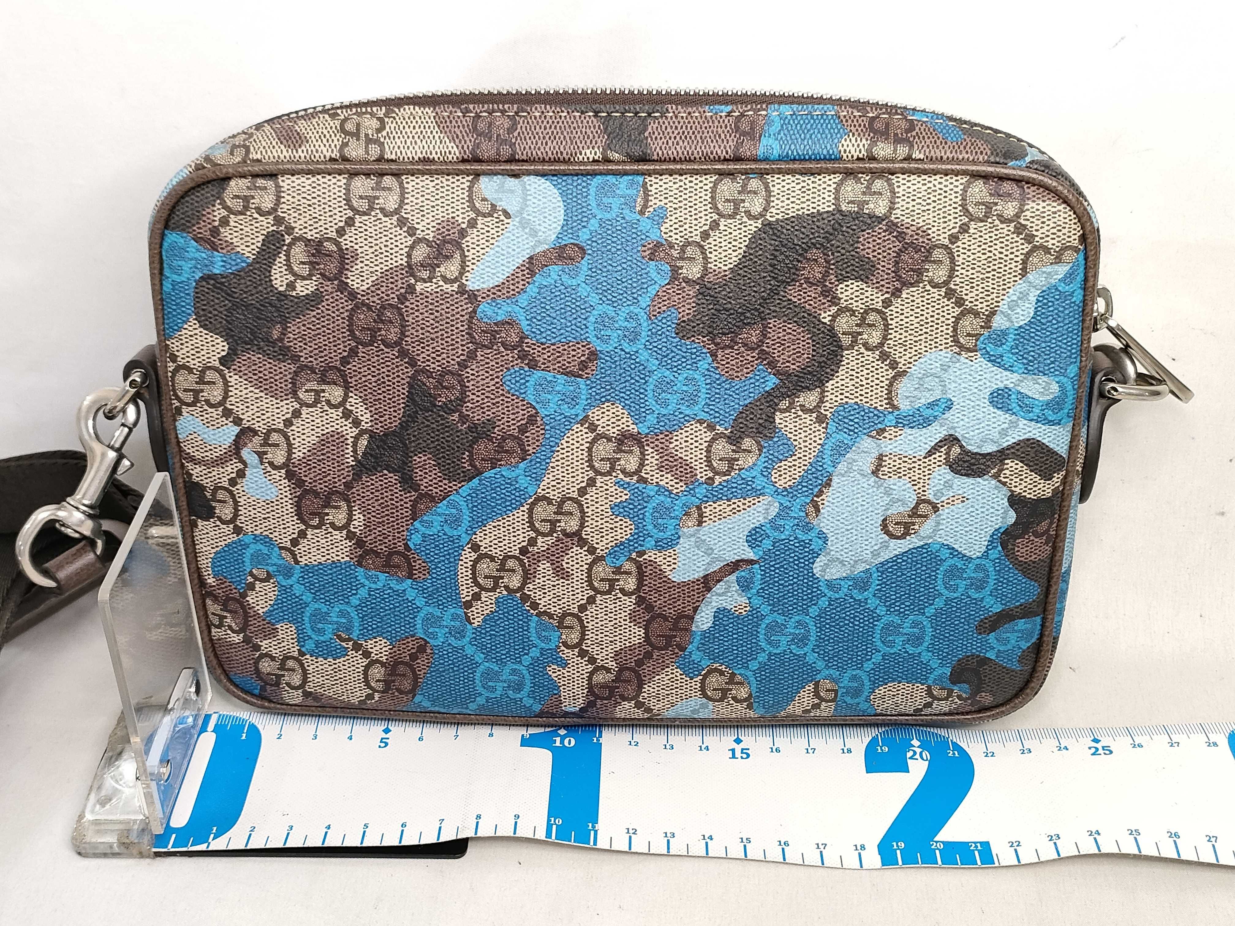 GG Supreme Unused GG Supreme Camouflage Shoulder Bag — view 2