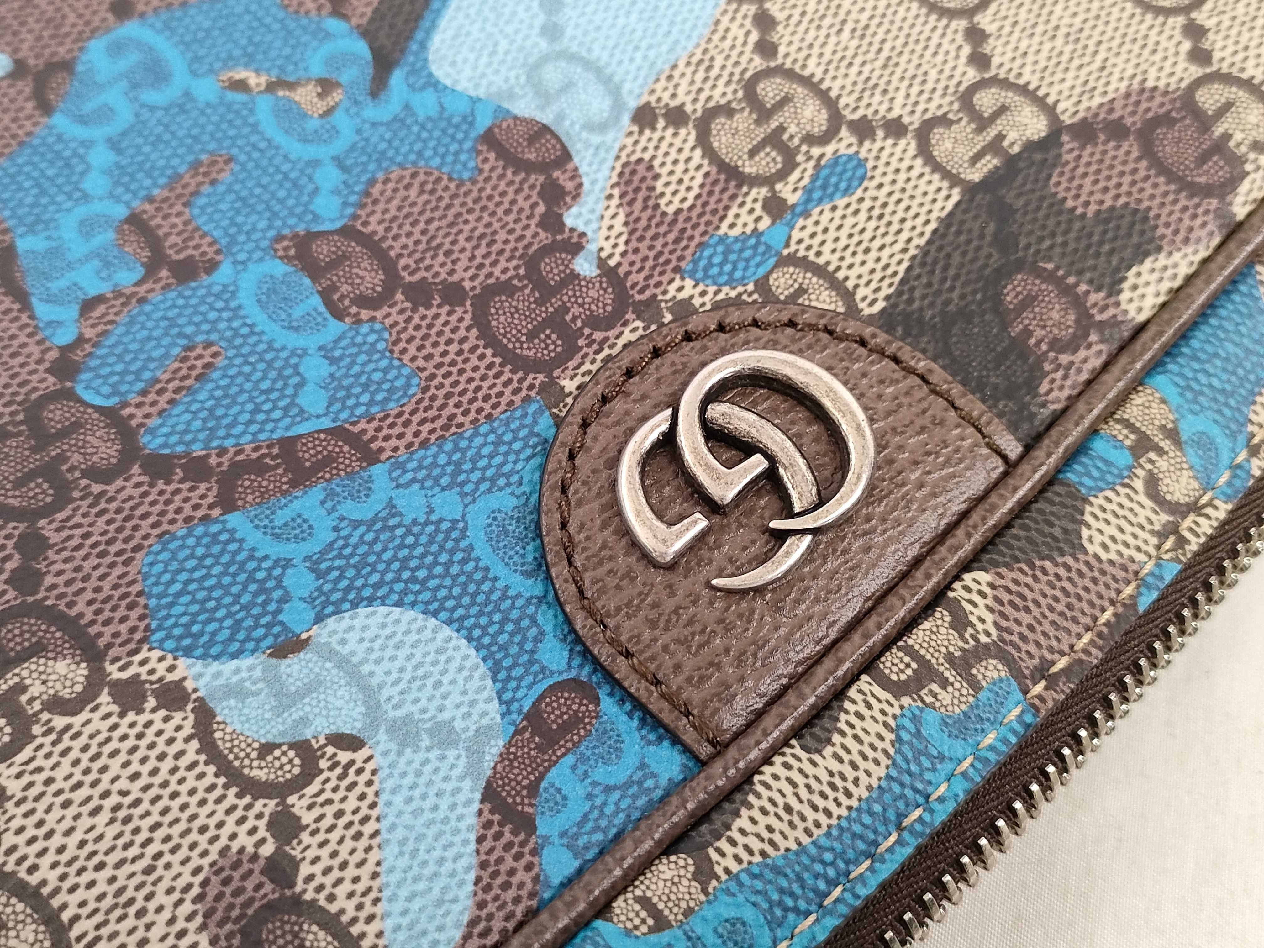 GG Supreme Unused GG Supreme Camouflage Shoulder Bag — view 15