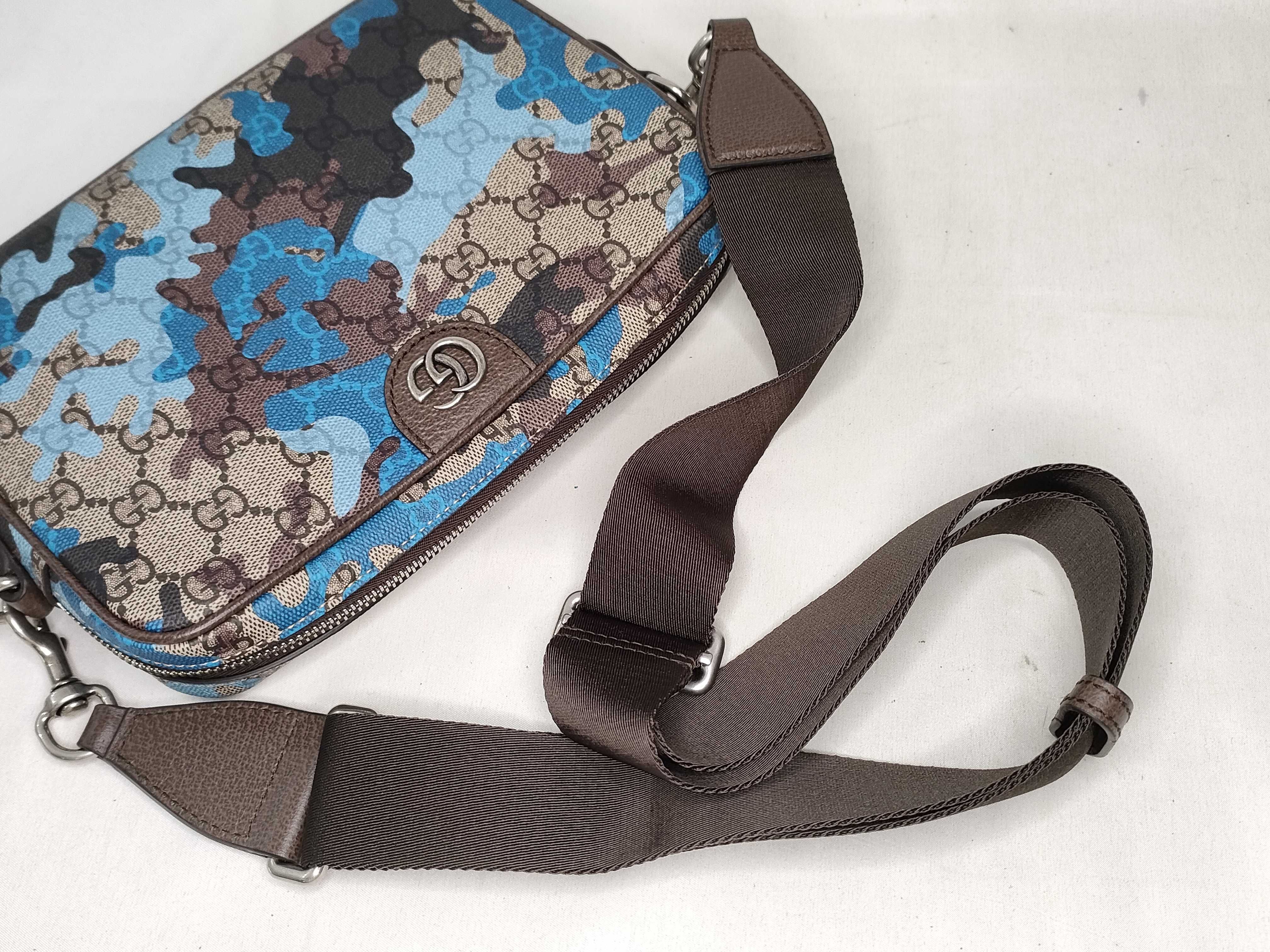 GG Supreme Unused GG Supreme Camouflage Shoulder Bag — view 3