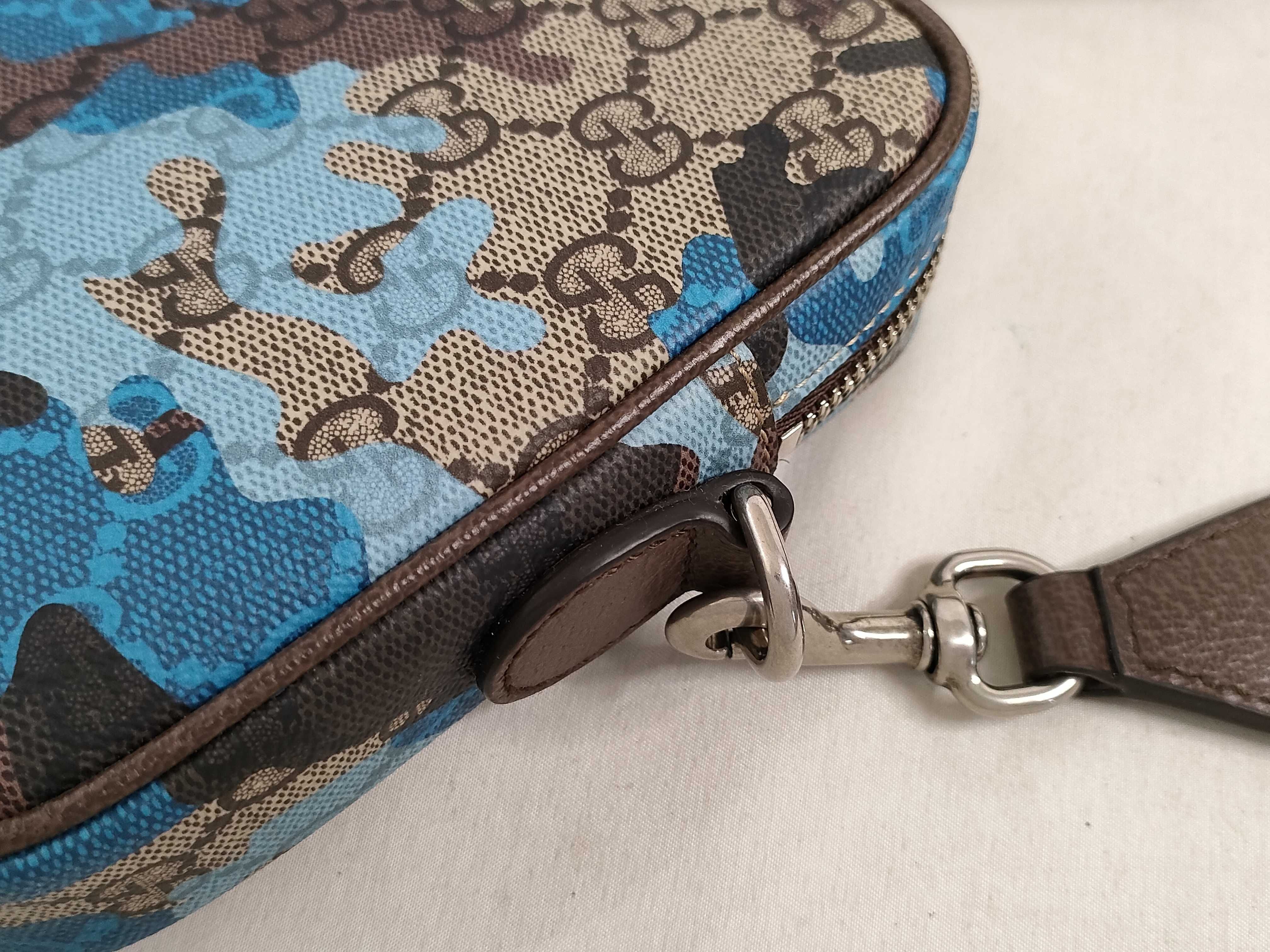 GG Supreme Unused GG Supreme Camouflage Shoulder Bag — view 5
