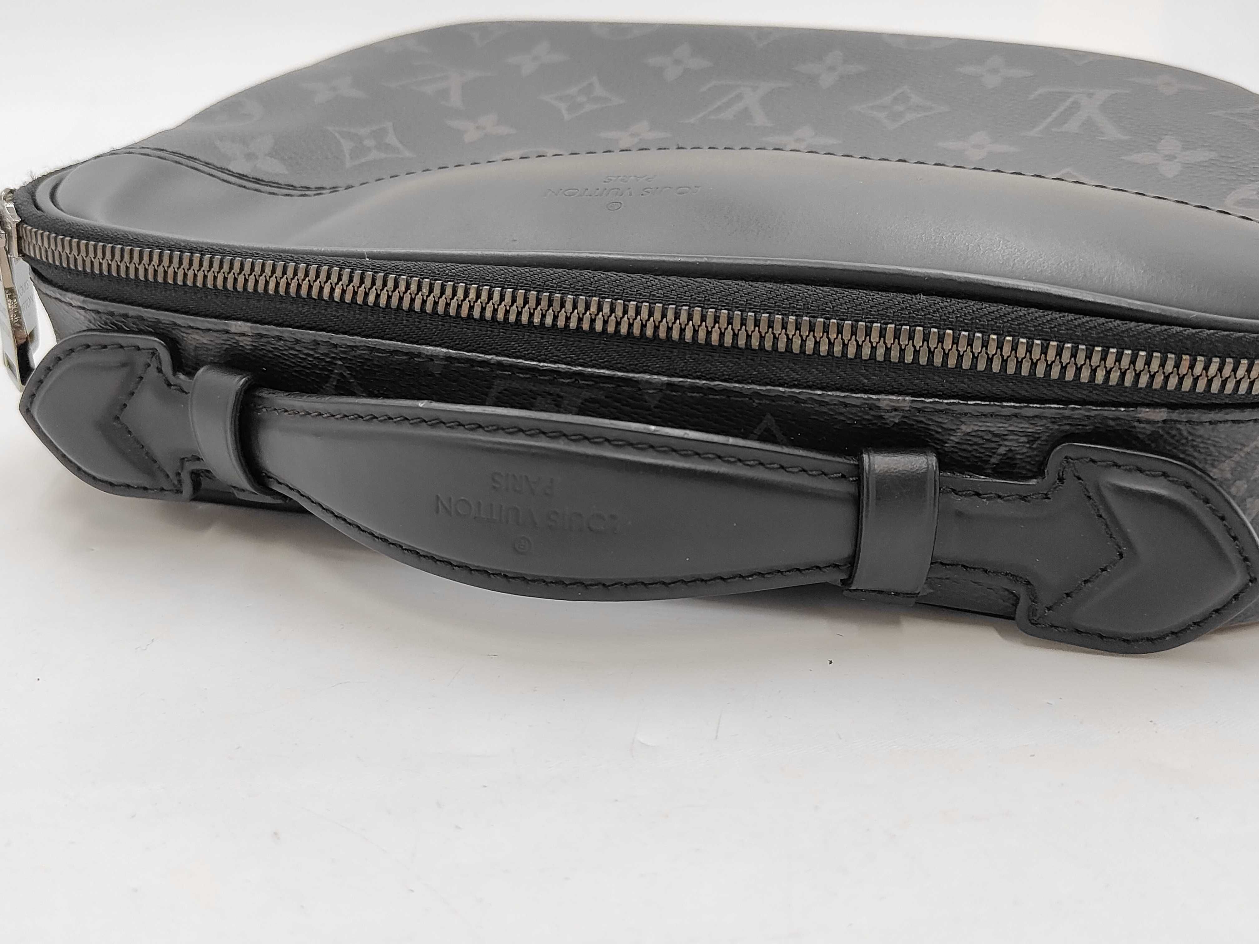 M42906 Bumbag Shoulder Bag — view 3