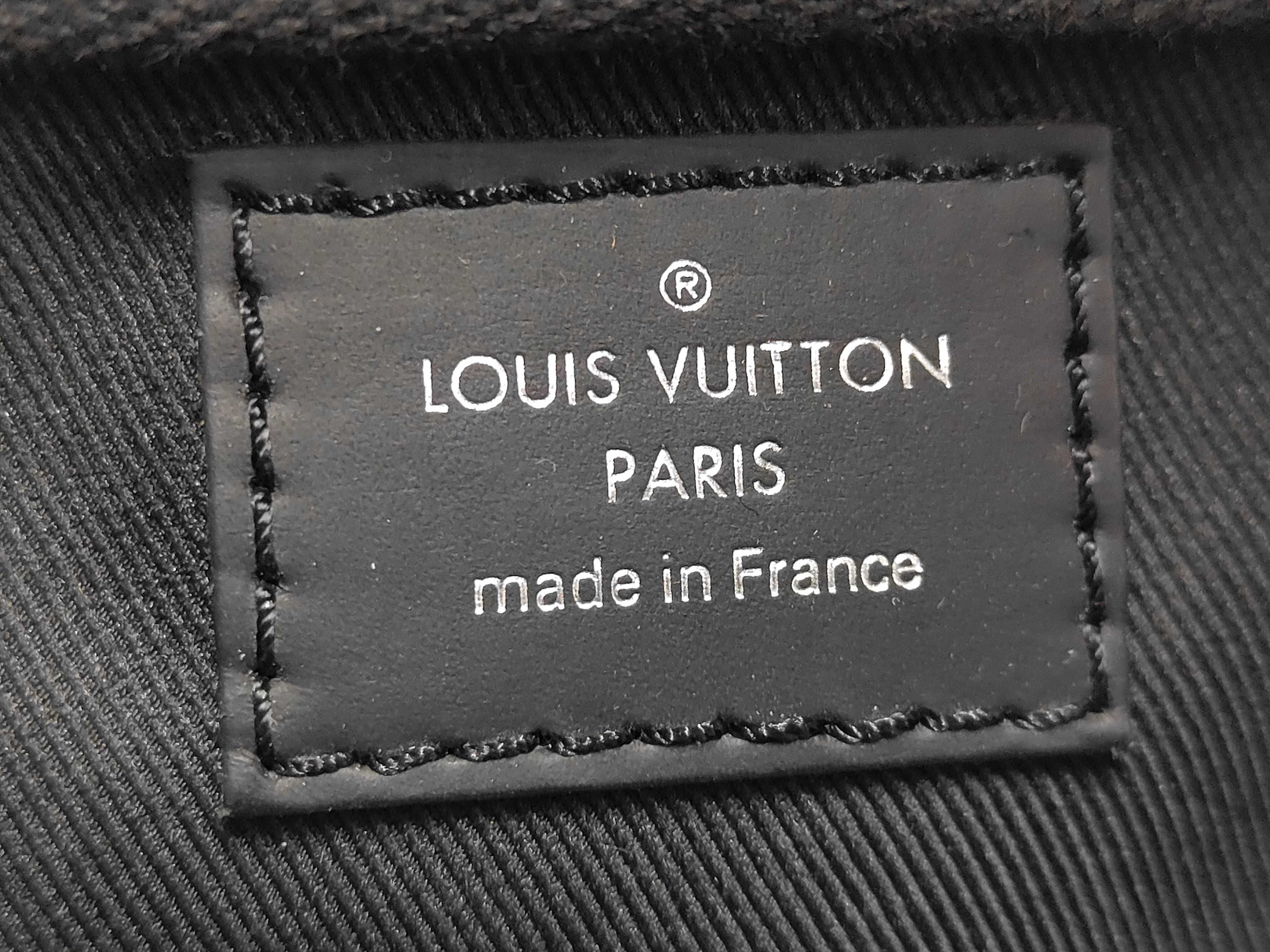 M42906 Bumbag Shoulder Bag — view 10