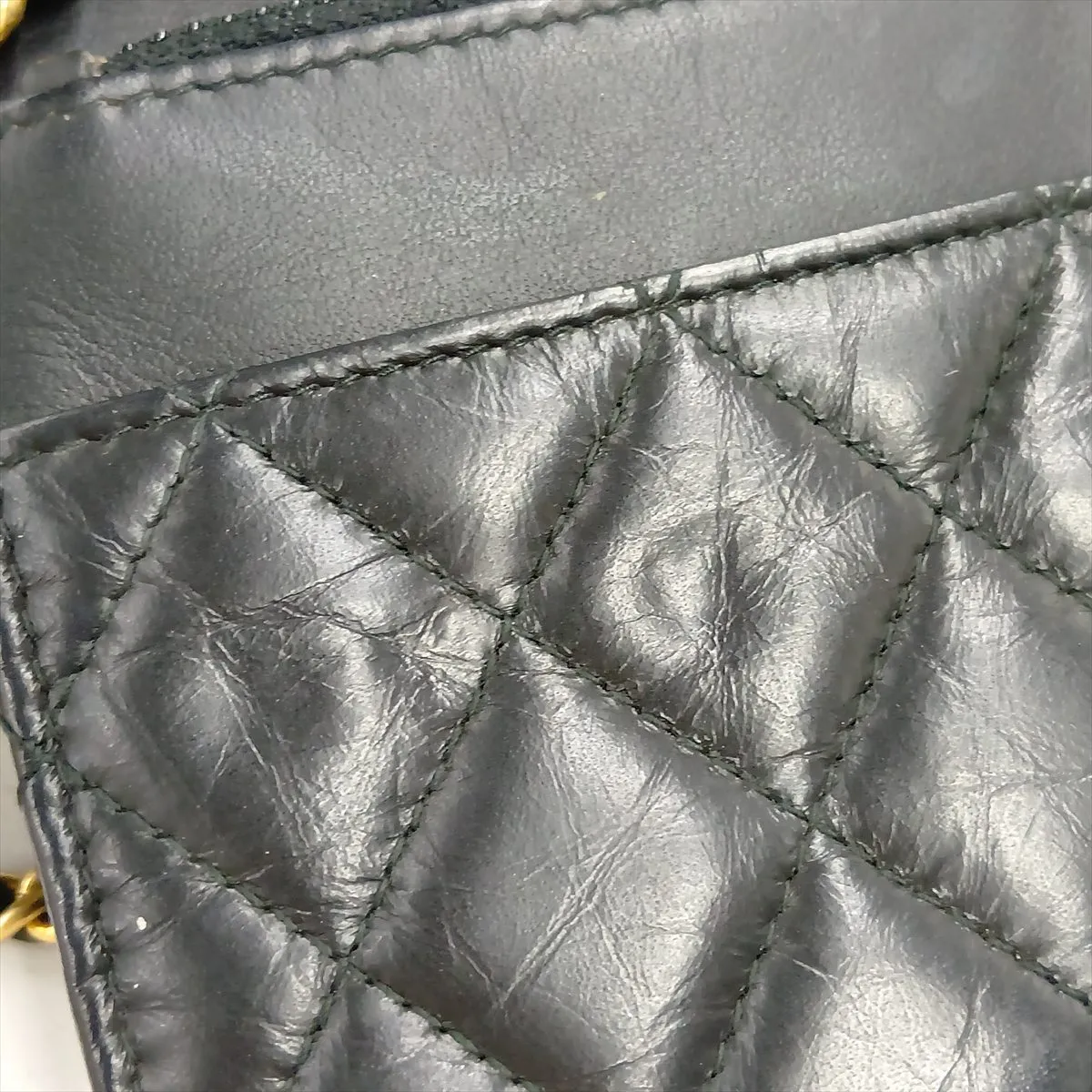 Matelassé Vintage Calf Chain Wallet 2.55 Black Gold Hardware 24602951 (Serial Number 24) — view 13