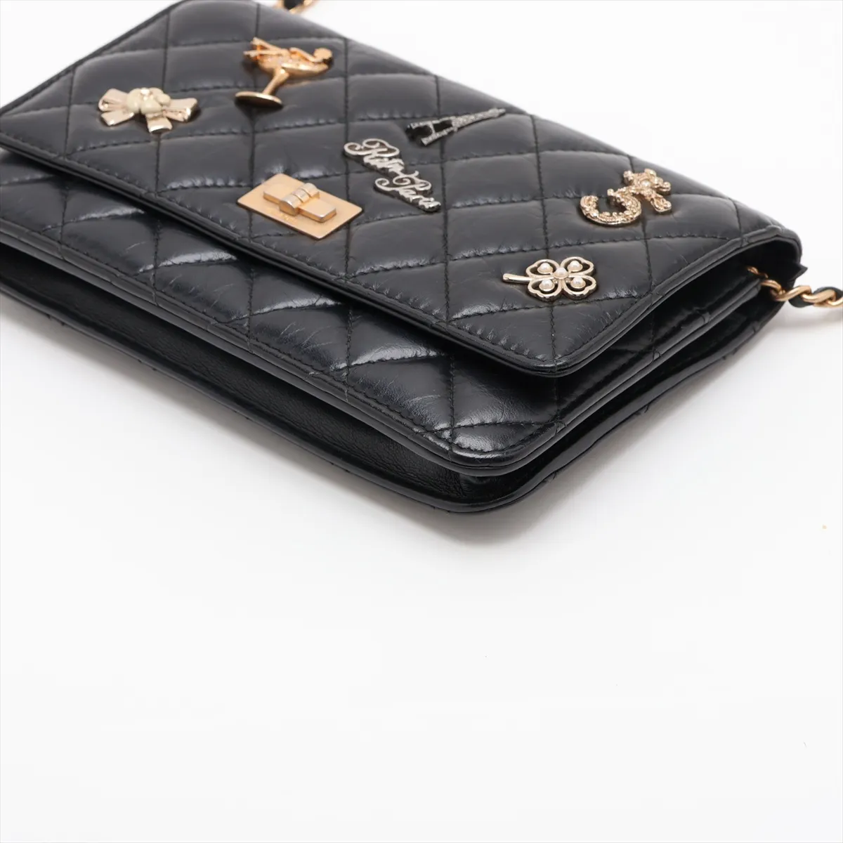 Matelassé Vintage Calf Chain Wallet 2.55 Black Gold Hardware 24602951 (Serial Number 24) — view 3