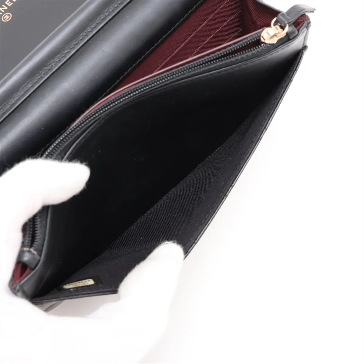 Matelassé Vintage Calf Chain Wallet 2.55 Black Gold Hardware 24602951 (Serial Number 24) — view 8