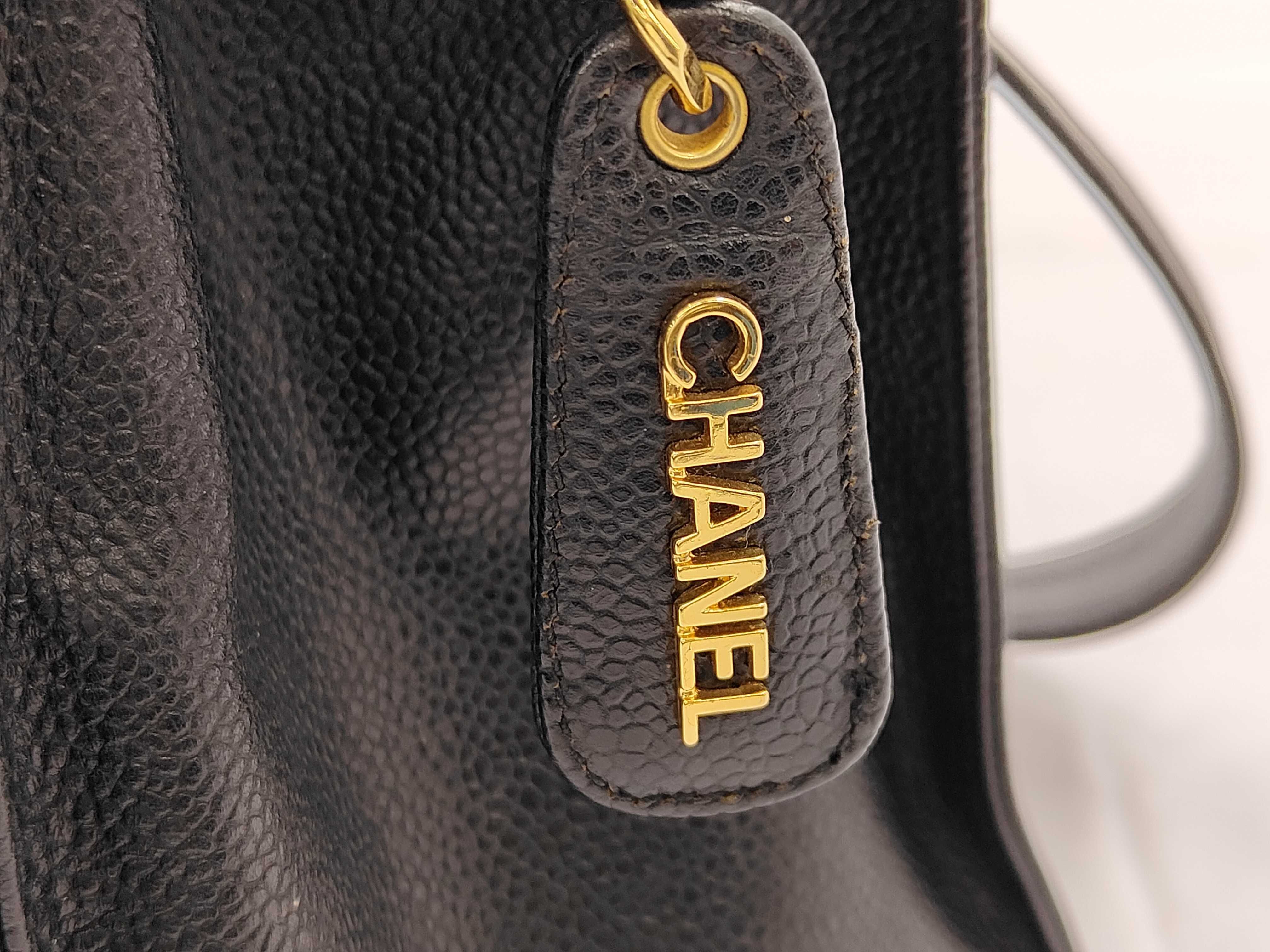 Caviar Skin Coco Mark Tote Bag — view 13