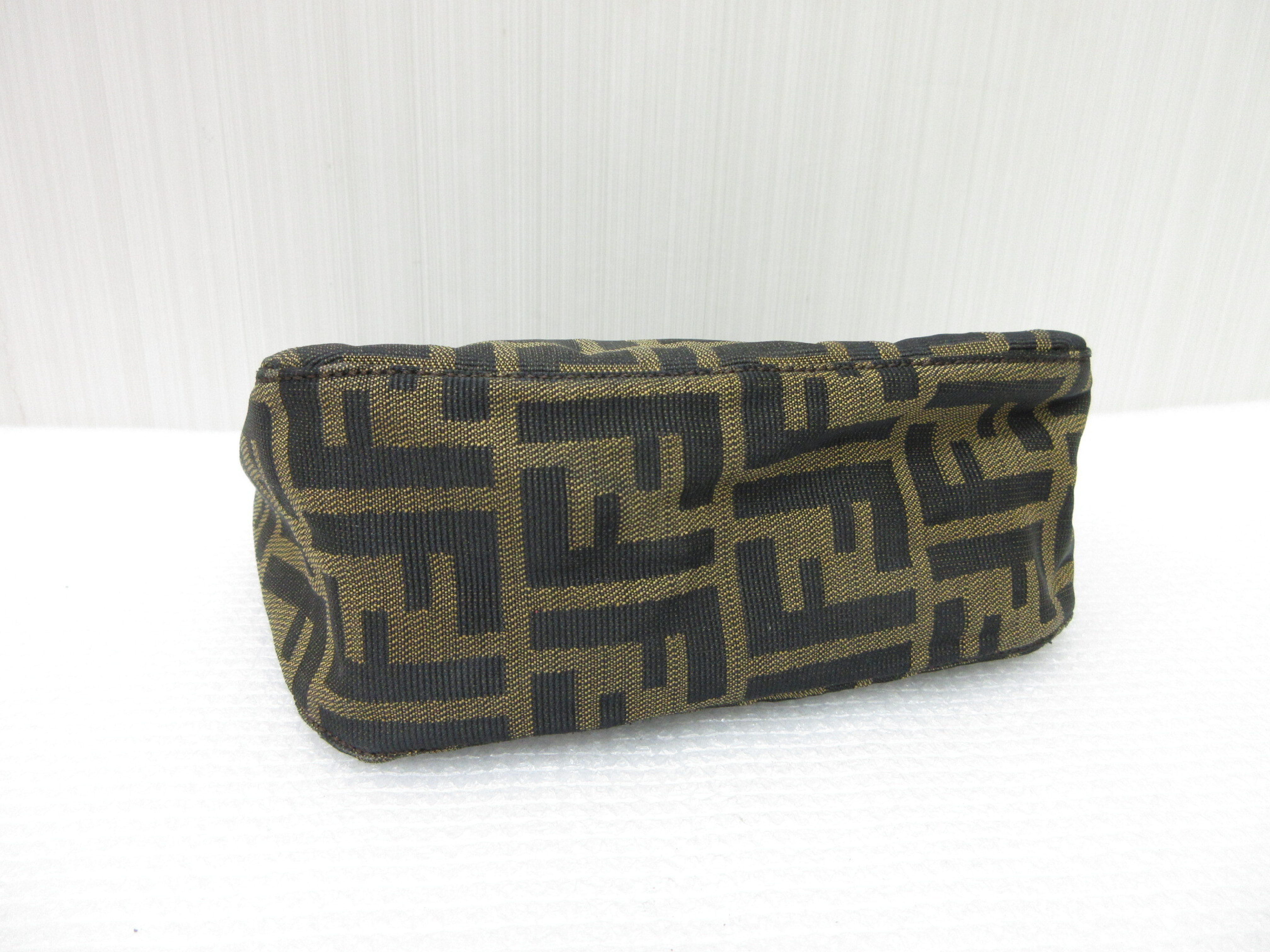 Zucca pattern handbag, accessory pouch, shoulder bag — view 3