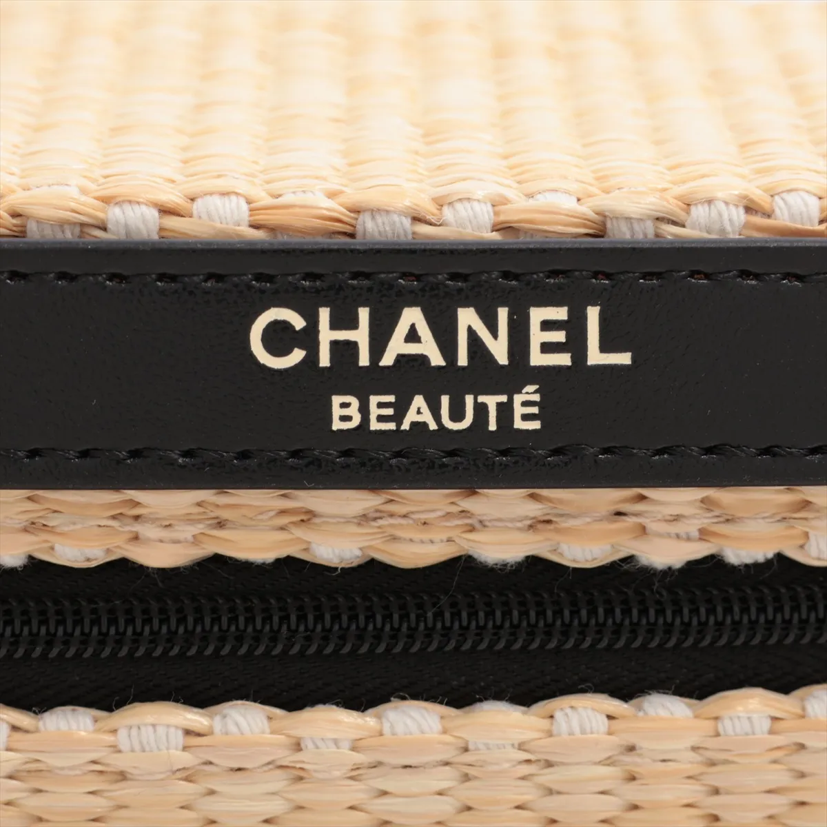 Les Beiges Panier des Essentiels Rattan Pouch, Beige x Black, Black Hardware — view 4