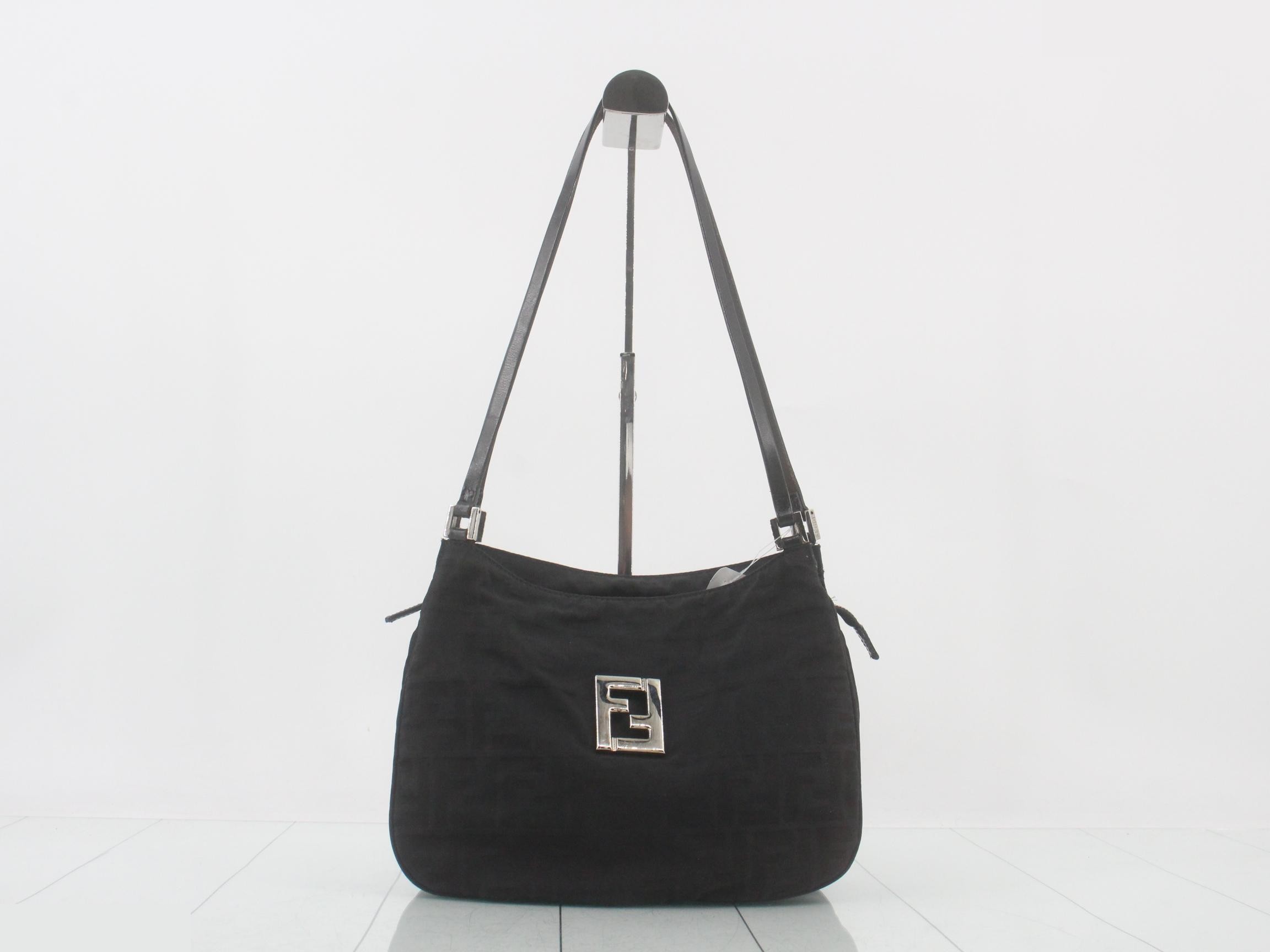 Other lines: Bags and shoulder bags