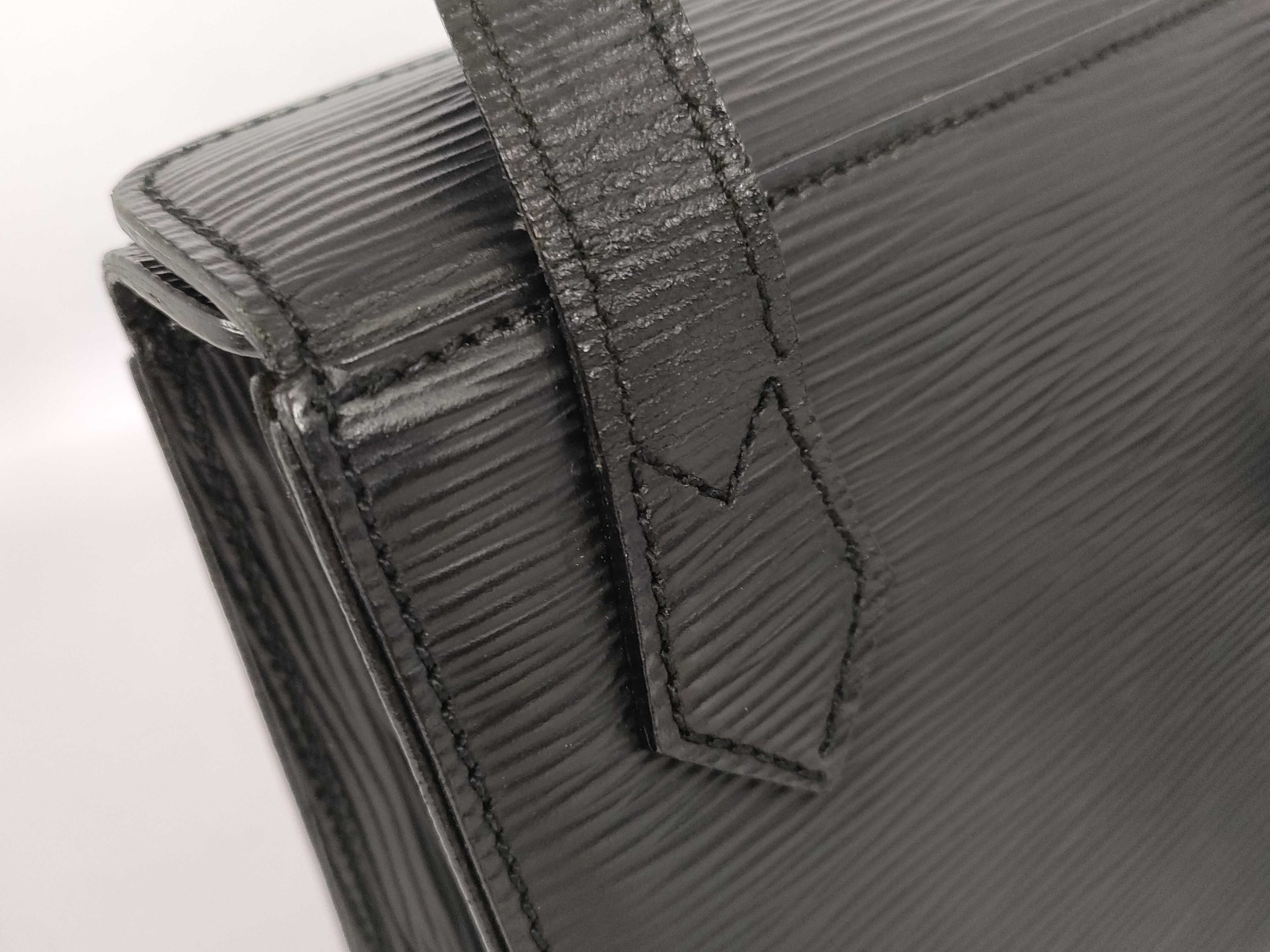 Epi Shoulder Bag, Black — view 5