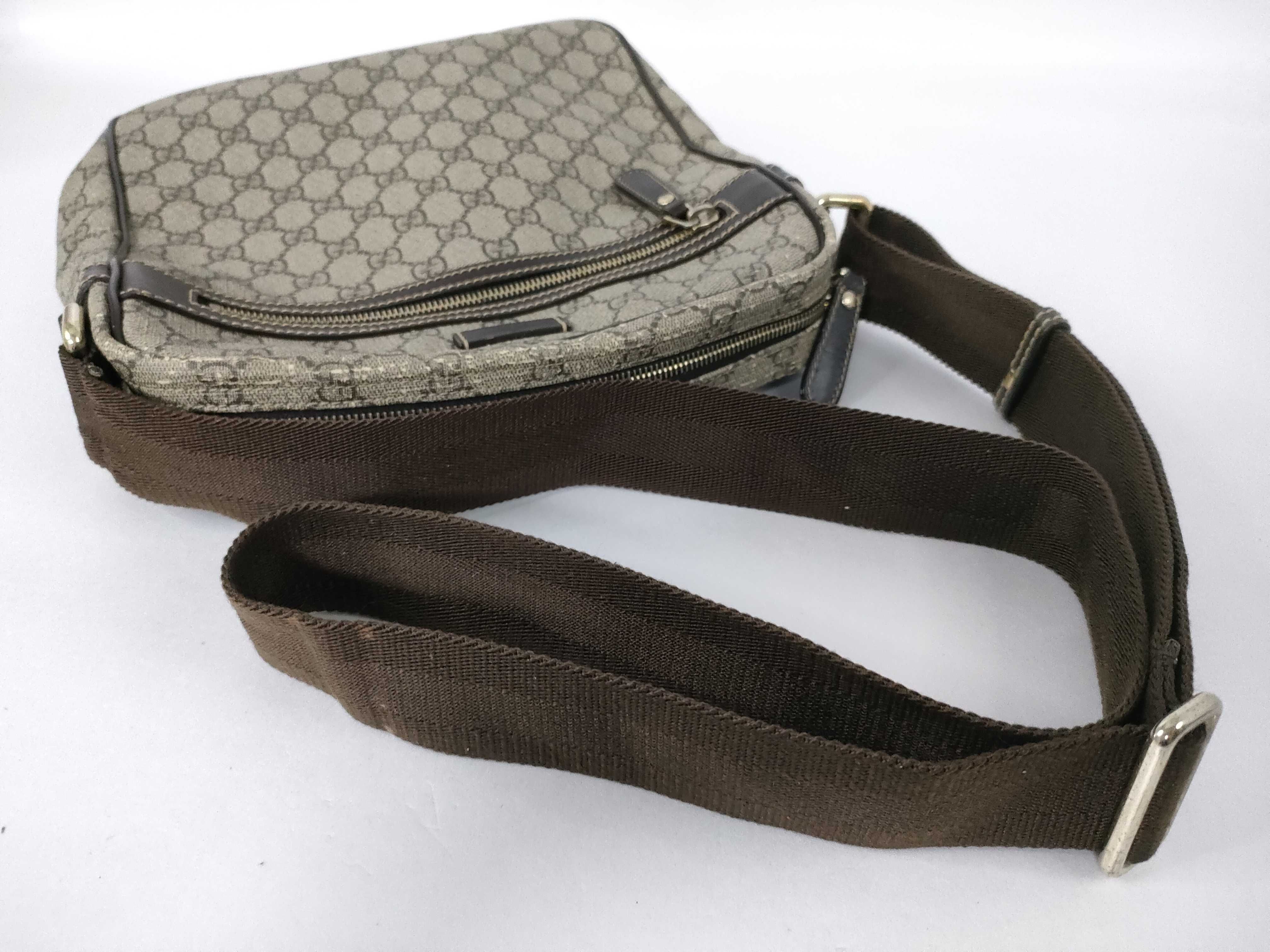 GG Supreme Gucci GG Supreme Shoulder Bag Square PVC Shoulder Bag — view 3