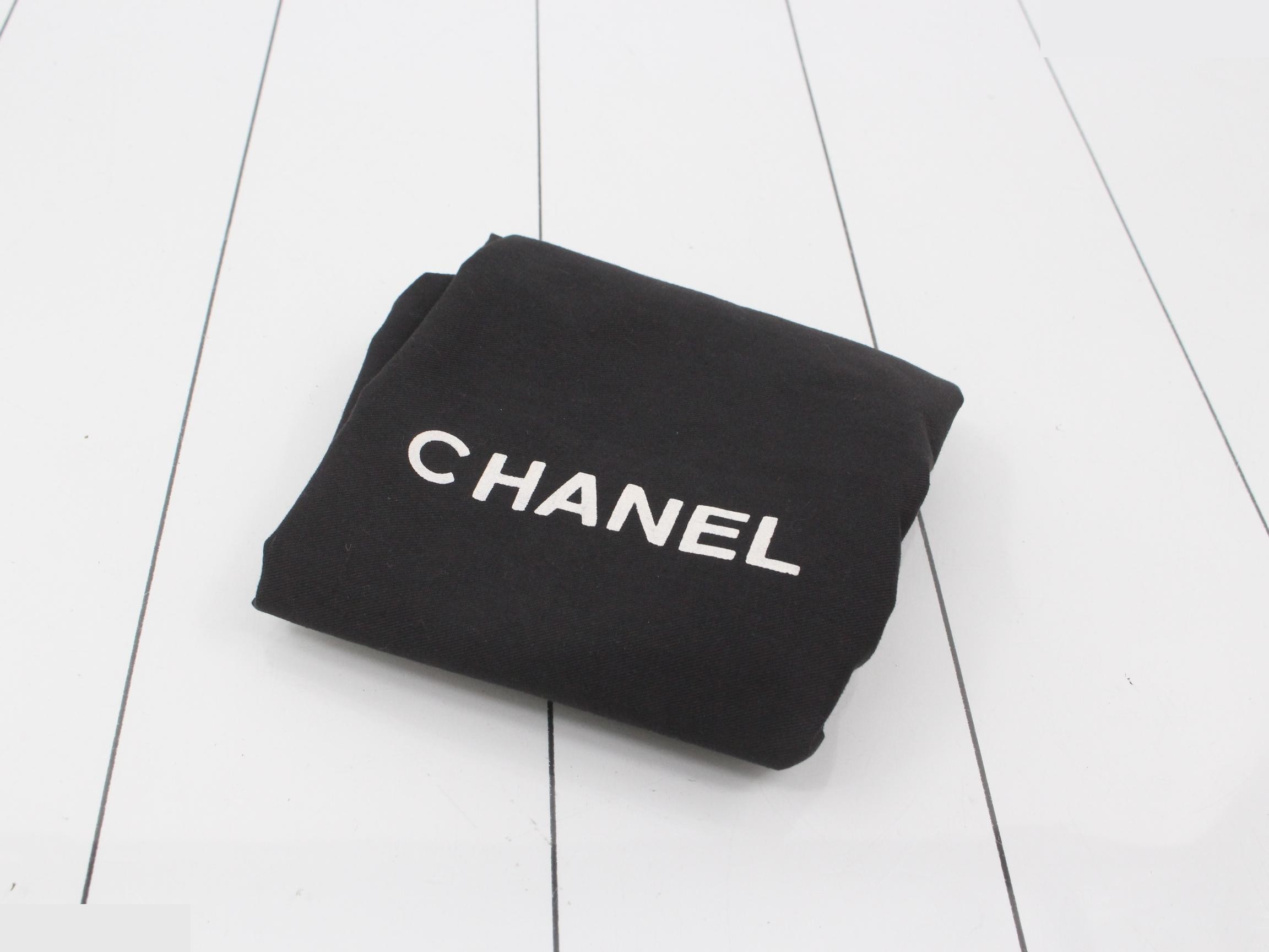 Matelassé Shoulder Bag, Caviar Leather, Series 4 — view 7