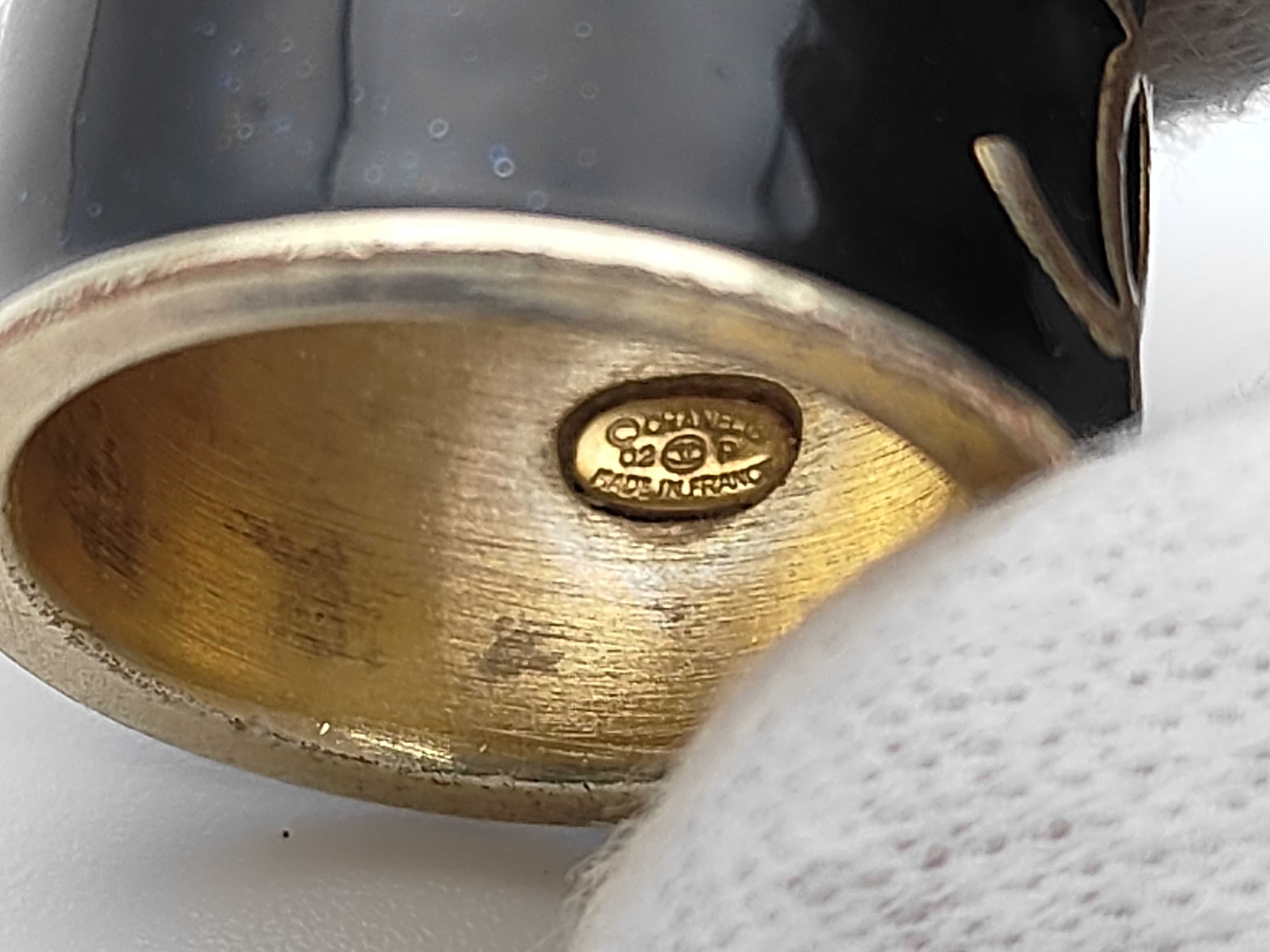02 P Enamel Ring — view 4