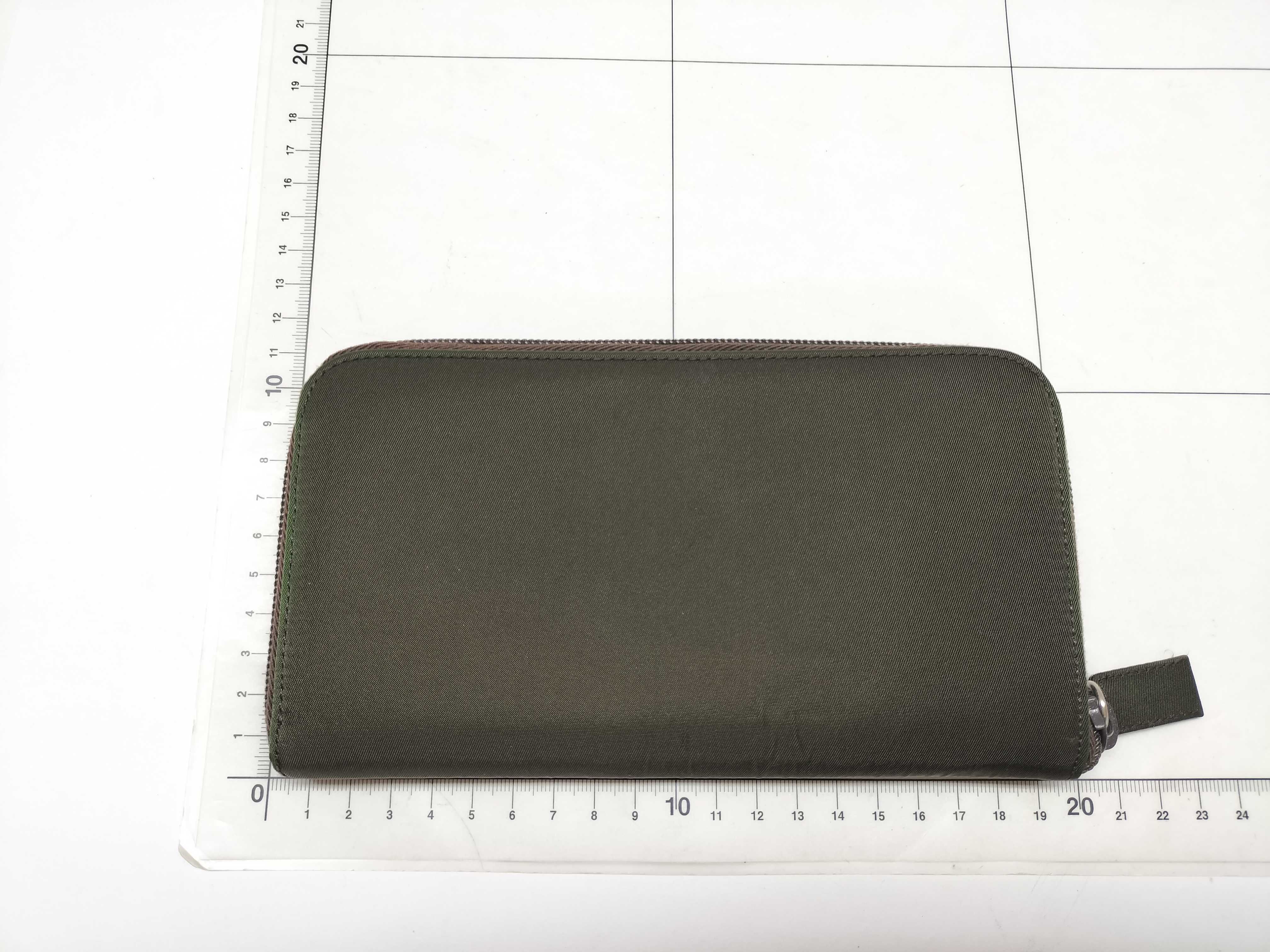 wallet — view 2