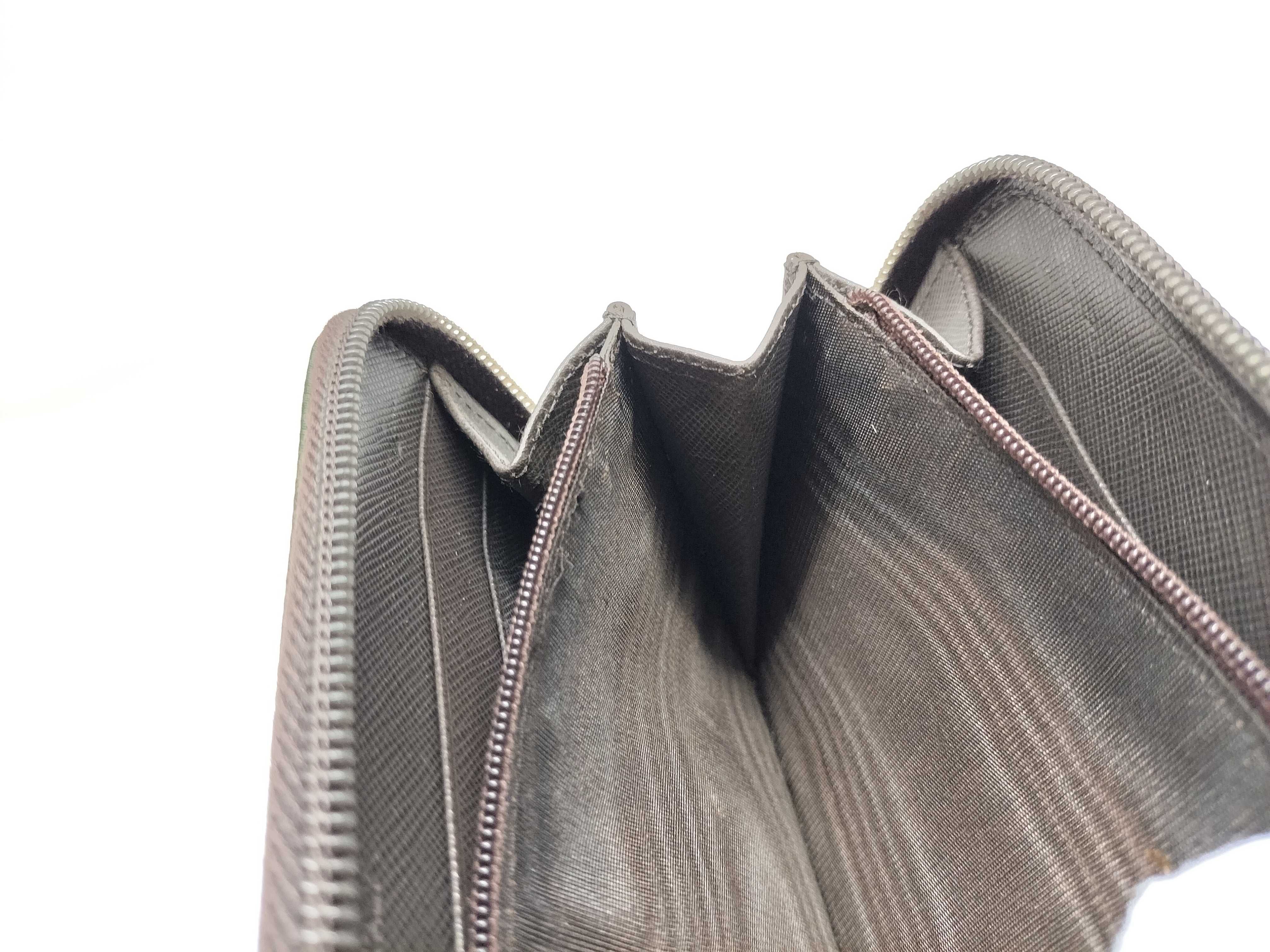 wallet — view 12