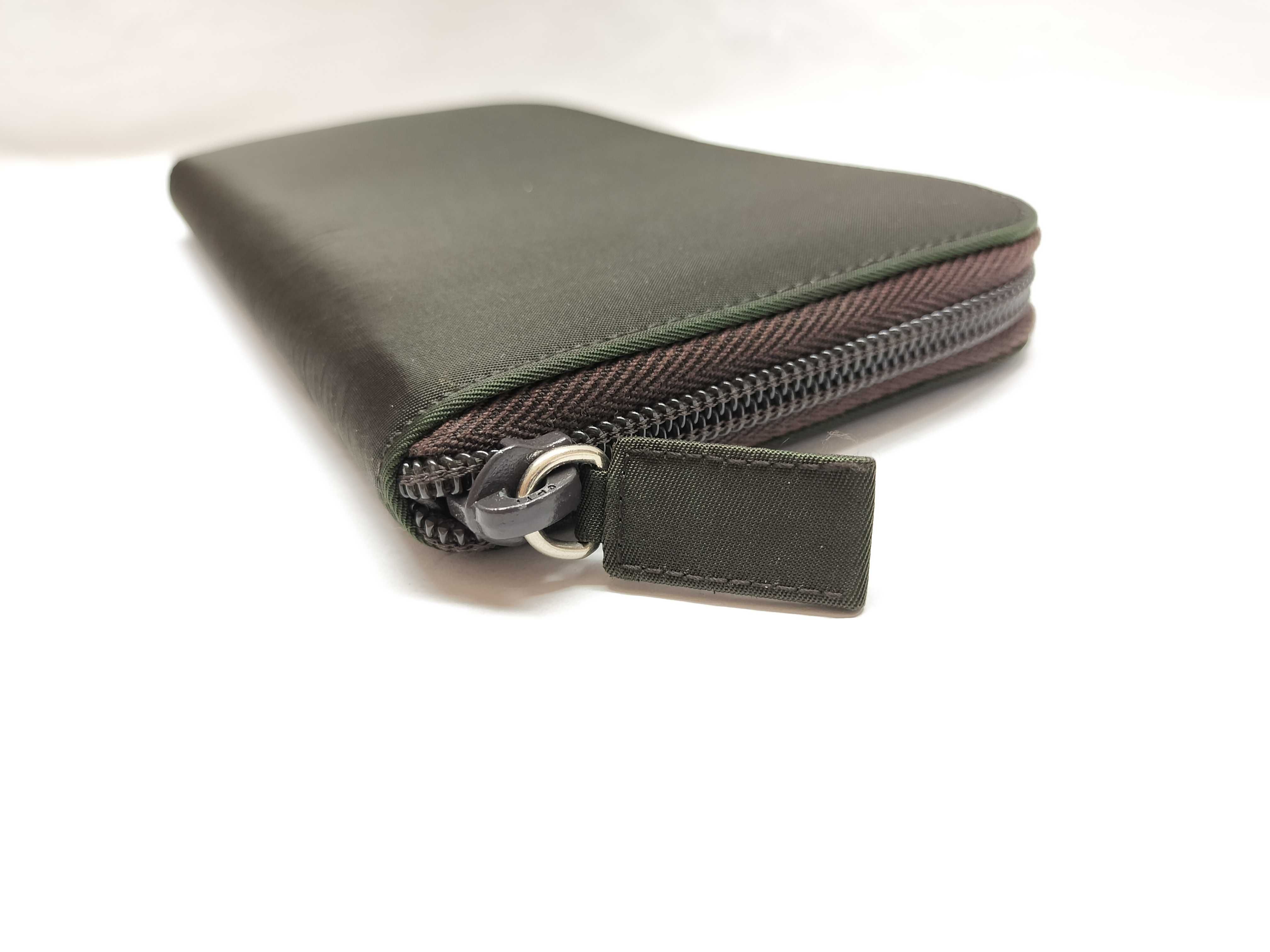 wallet — view 3