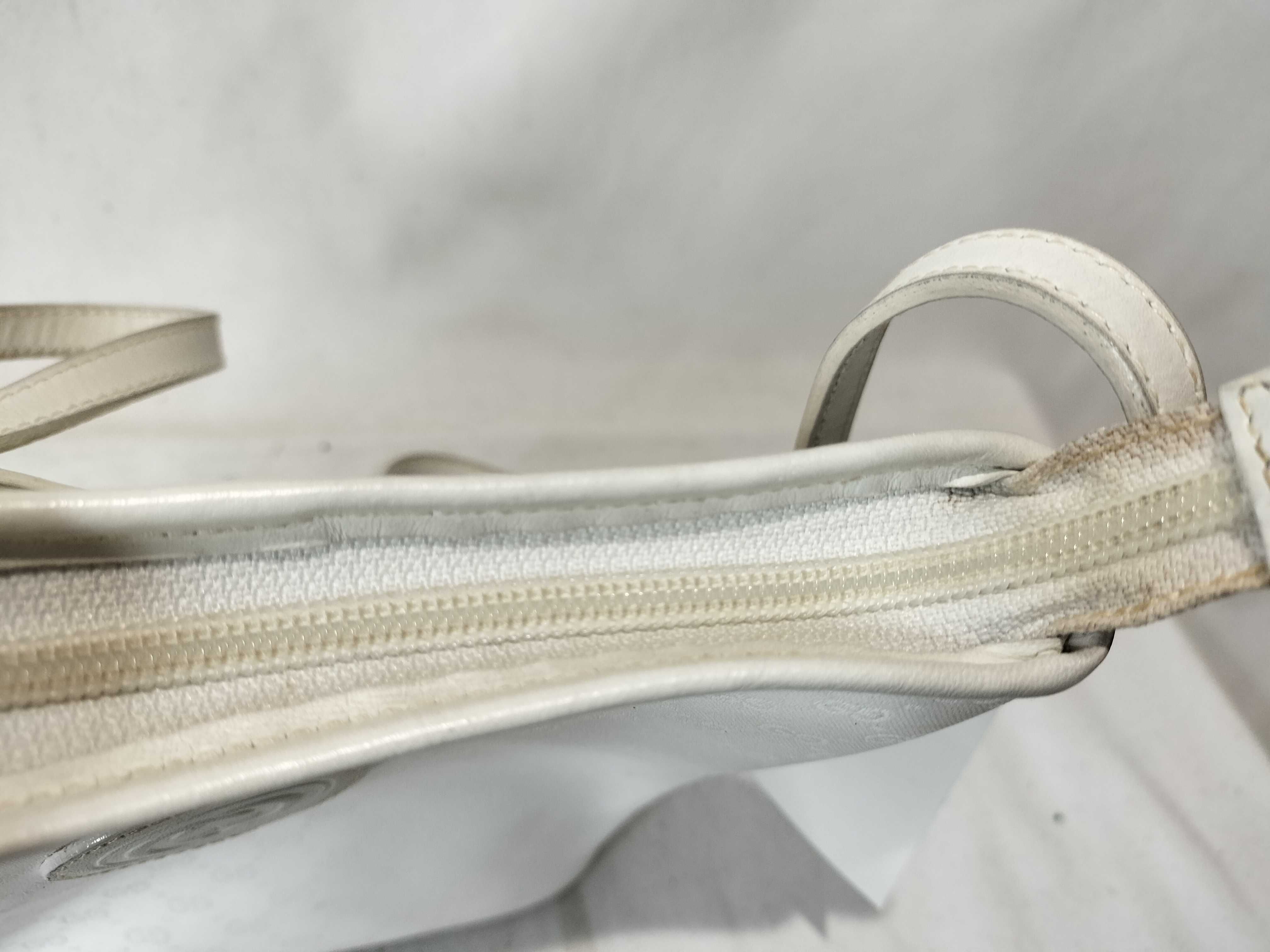 GG Supreme 007・89・1095 White Shoulder Bag — view 9